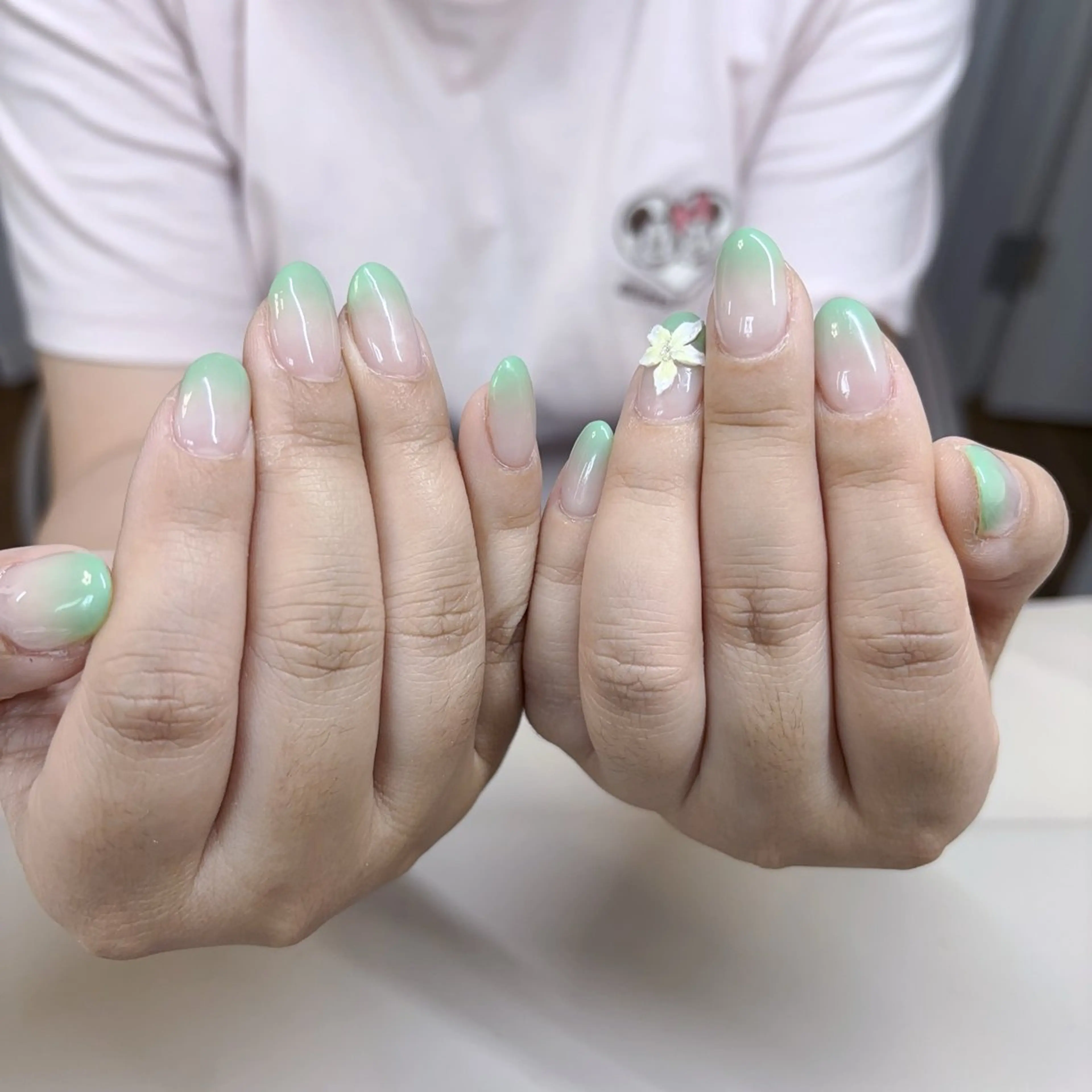 ネイル 成人式 フレンチネイル ジェルネイル グラデーション マグネットネイル ハンドネイル Rika  nail cocoのネイルデザイン