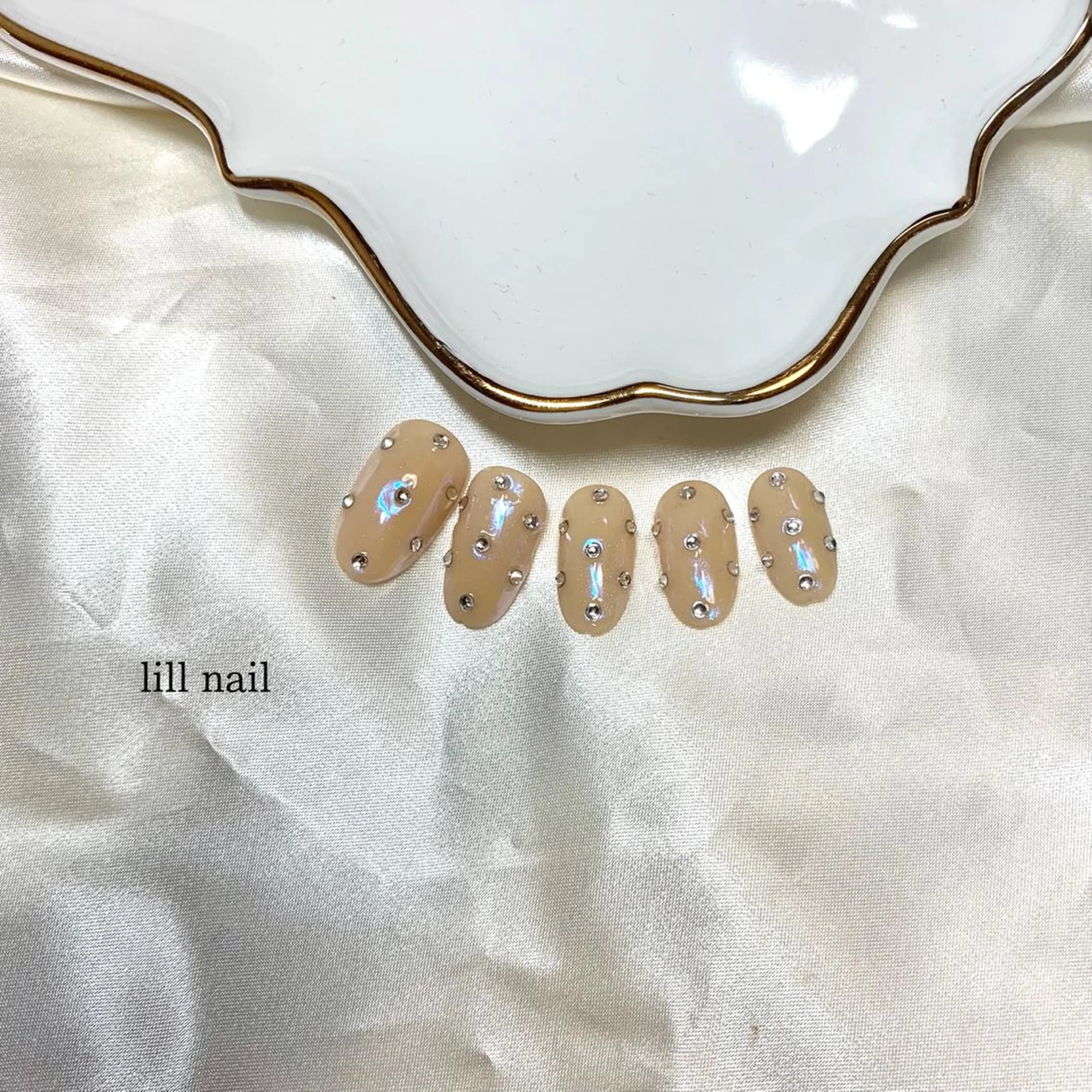 ミディアム pllia beautyのネイルデザイン