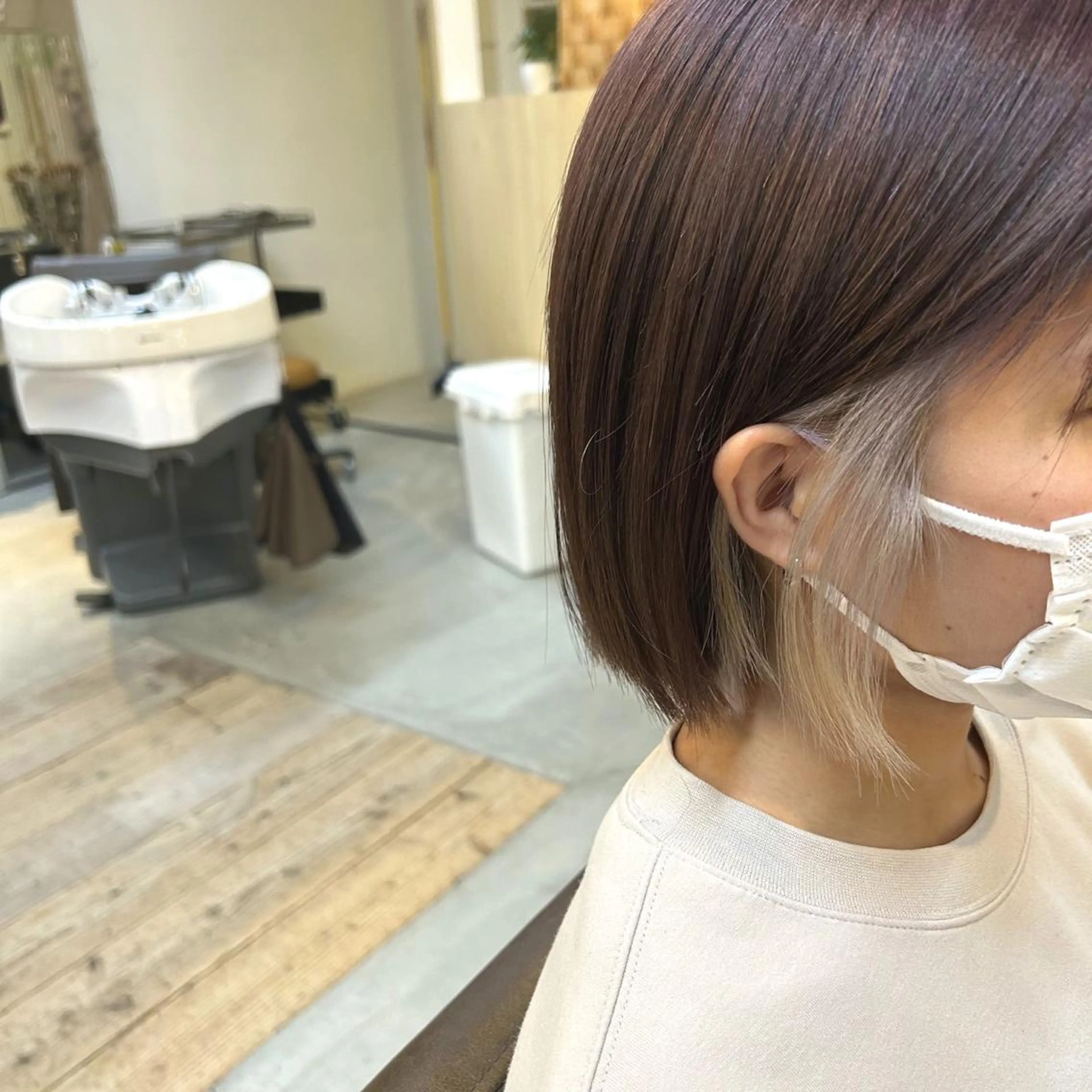 ショート カット ヘアカラー 綿貫 美雪のヘアスタイル