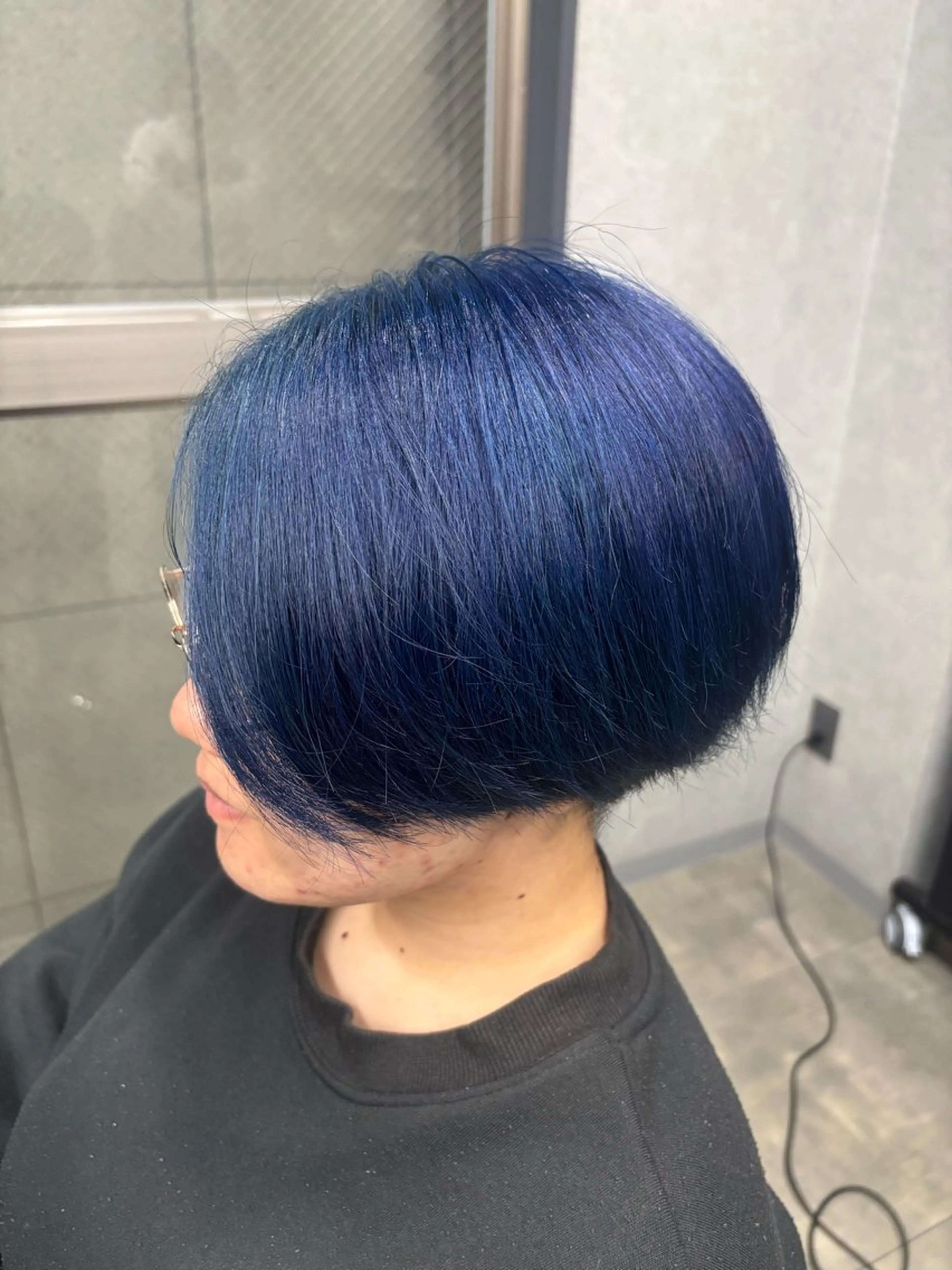 ショート カラー ブリーチ ブルーカラー ユージ カラーモデル募集のヘアスタイル