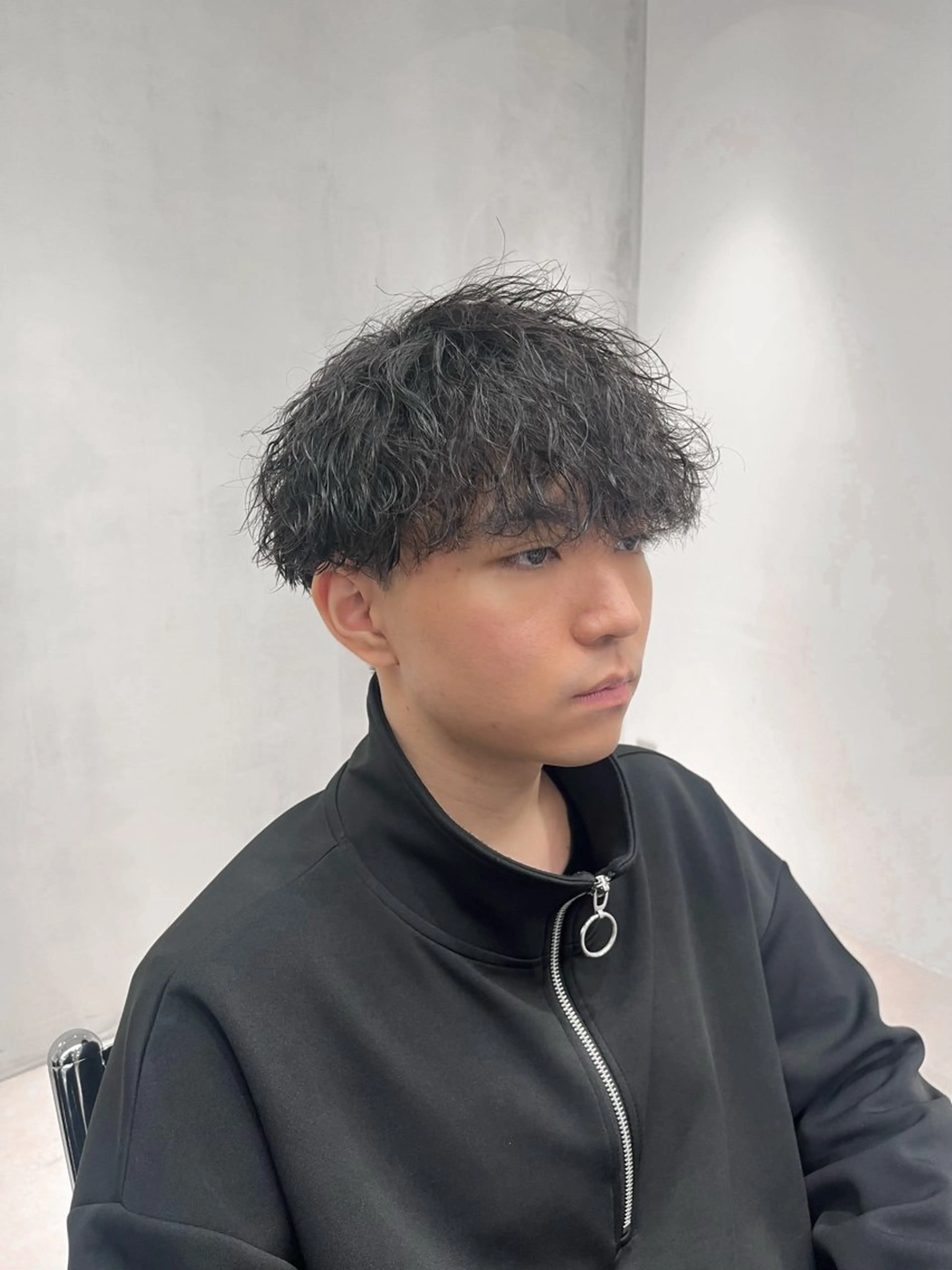 ショート パーマ メンズ ⚡メンズパーマフ ェードカットTomyのヘアスタイル