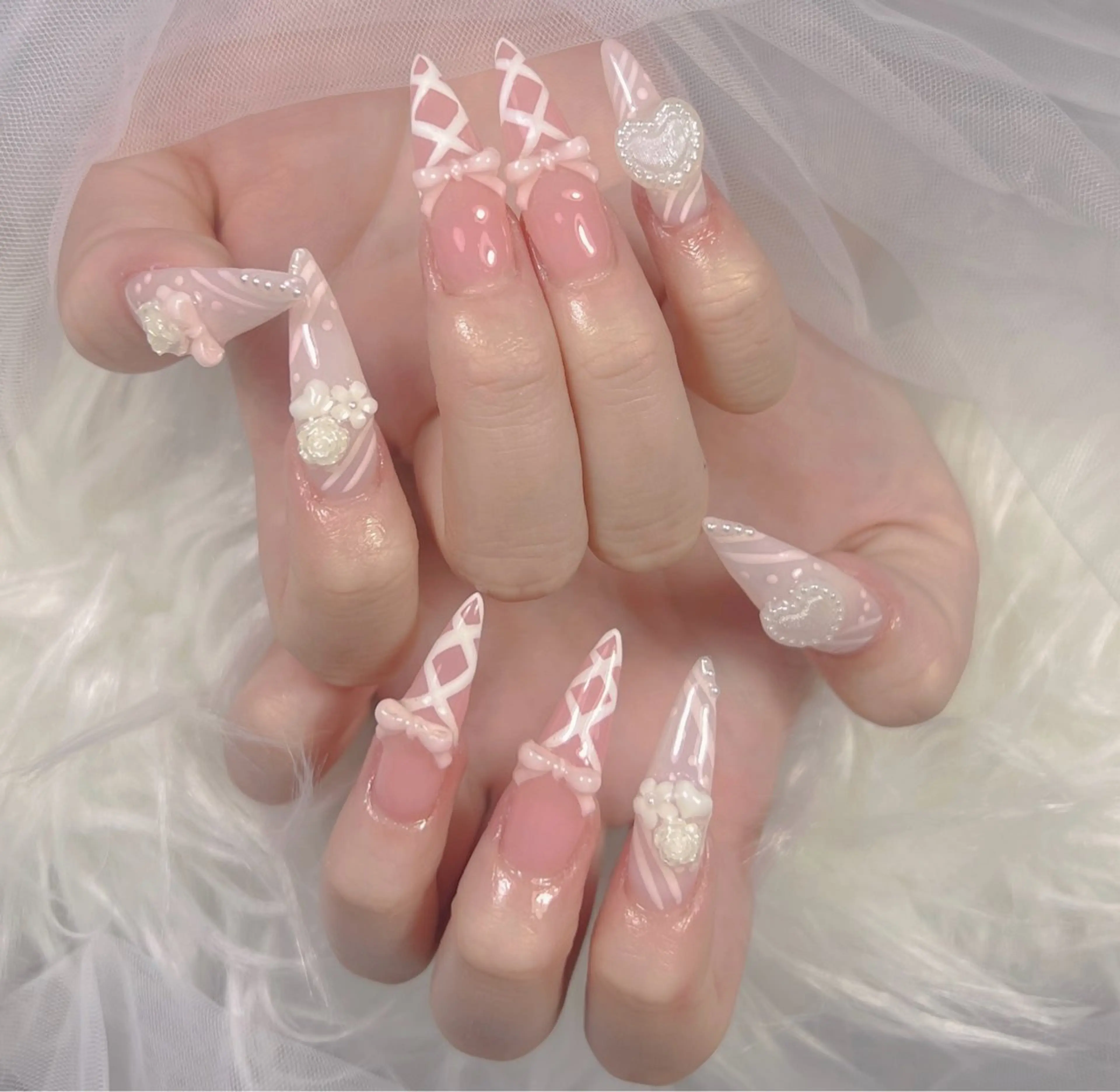 ネイル アートネイル オーロラネイル チークネイル 長さ出し フットネイル ハンドネイル フットネイル ハンドケア Noiranail_ studio川越西口のネイルデザイン