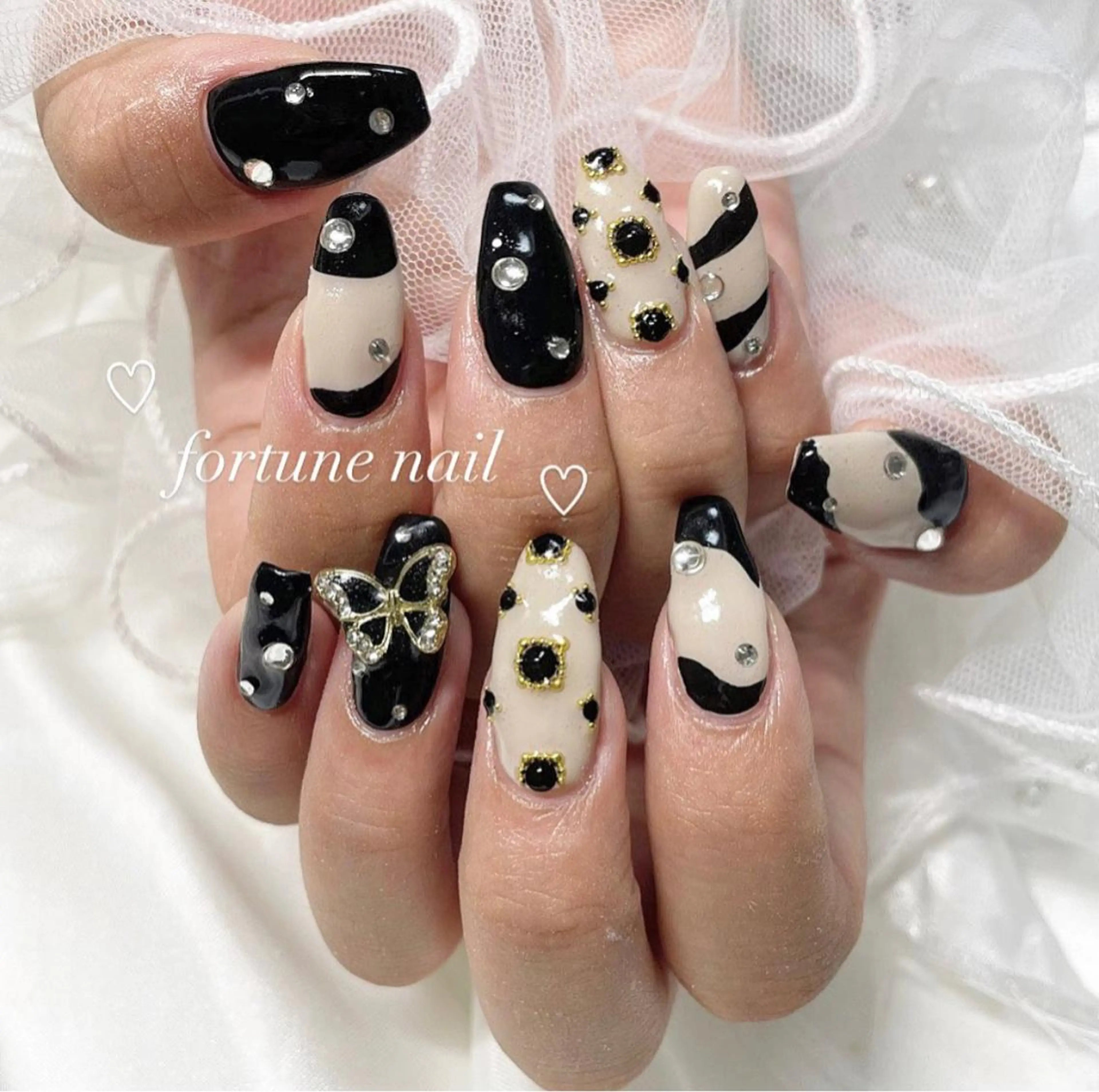 ネイル 韓国ネイル ストーンネイル ワンホンネイル ハンドネイル ☆saori ☆のネイルデザイン