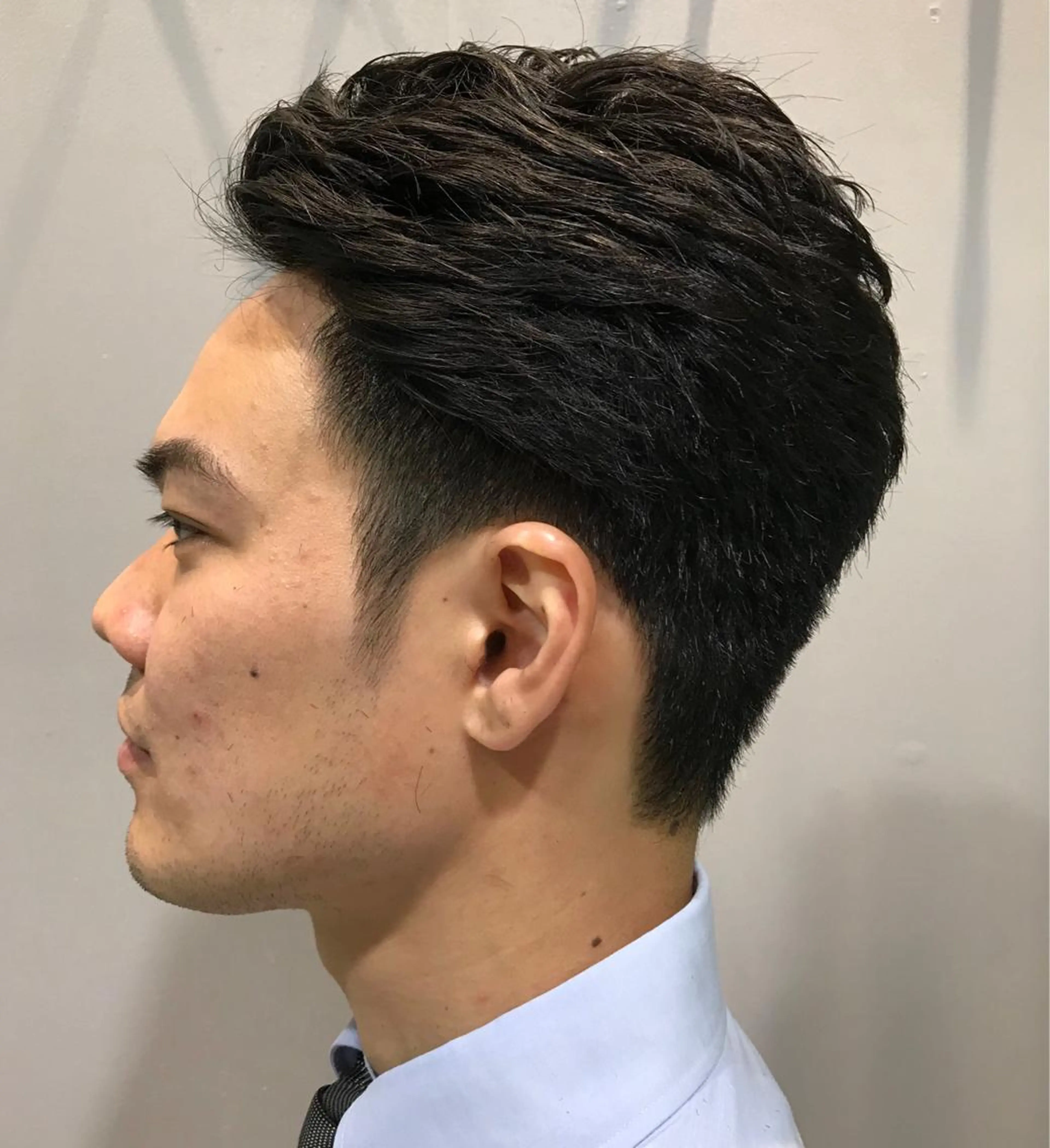 ショート メンズ 刈り上げ 山下 亮輔のヘアスタイル