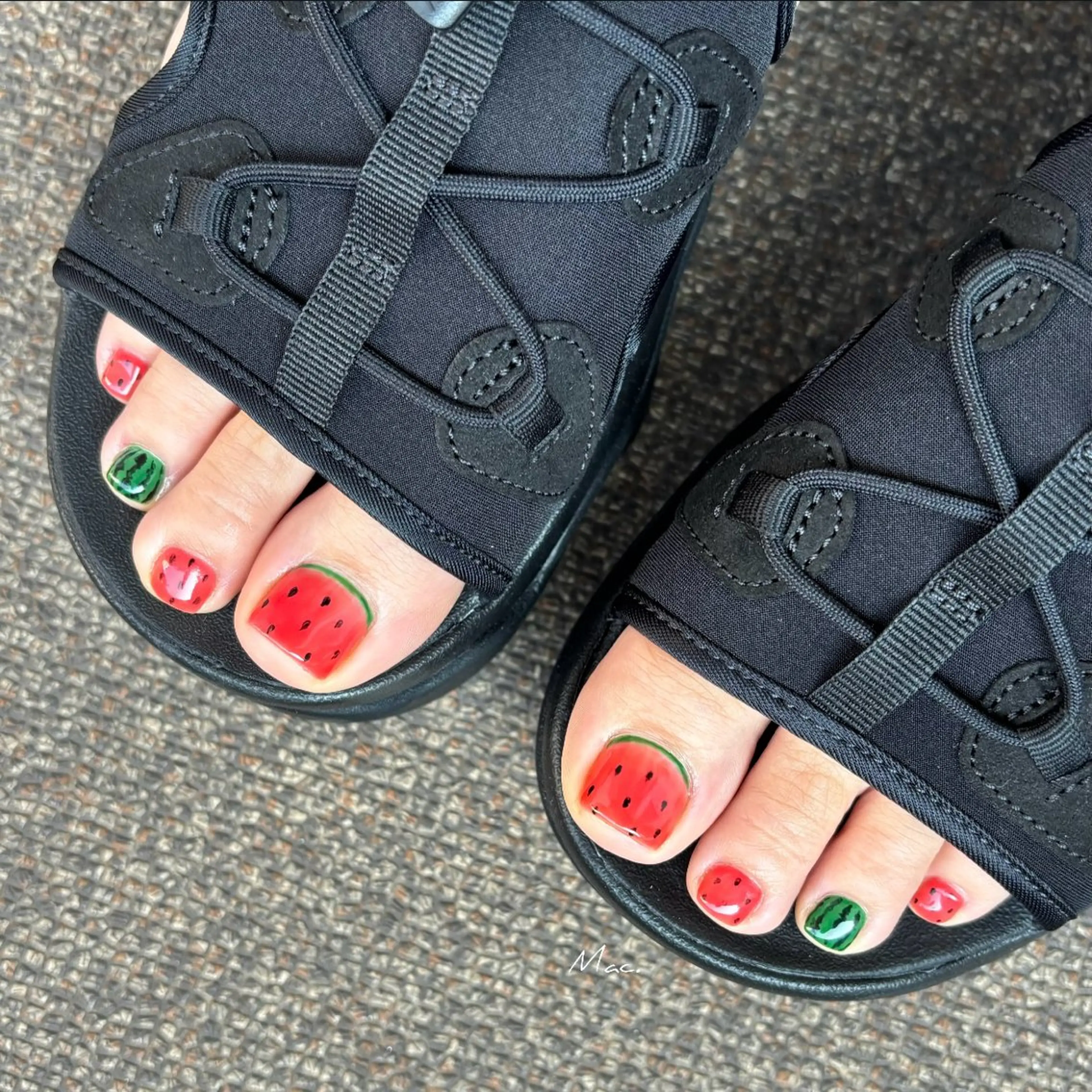 ネイル フットネイル atelier mac.のネイルデザイン