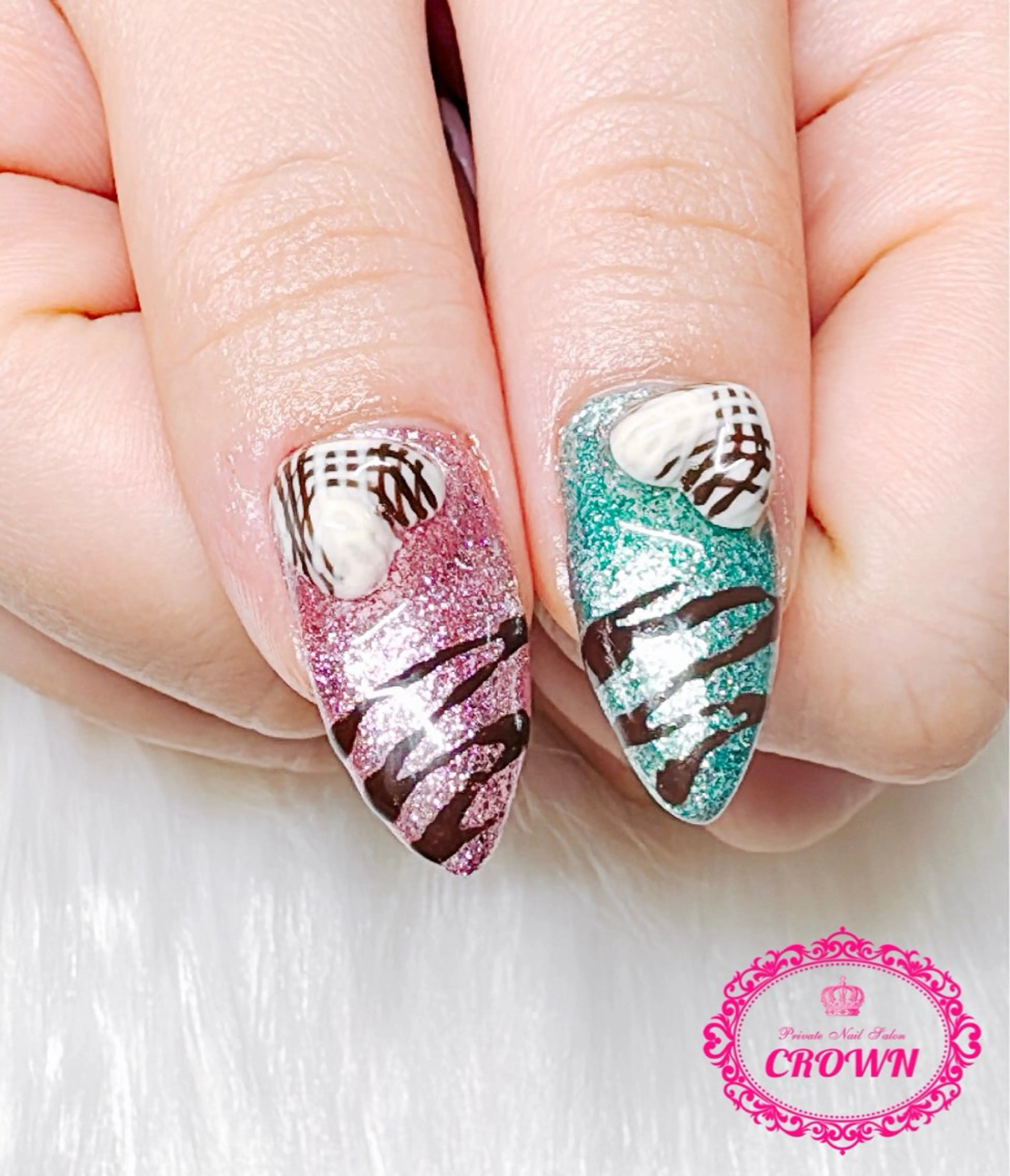 ネイル CROWN プライベートサロンのネイルデザイン