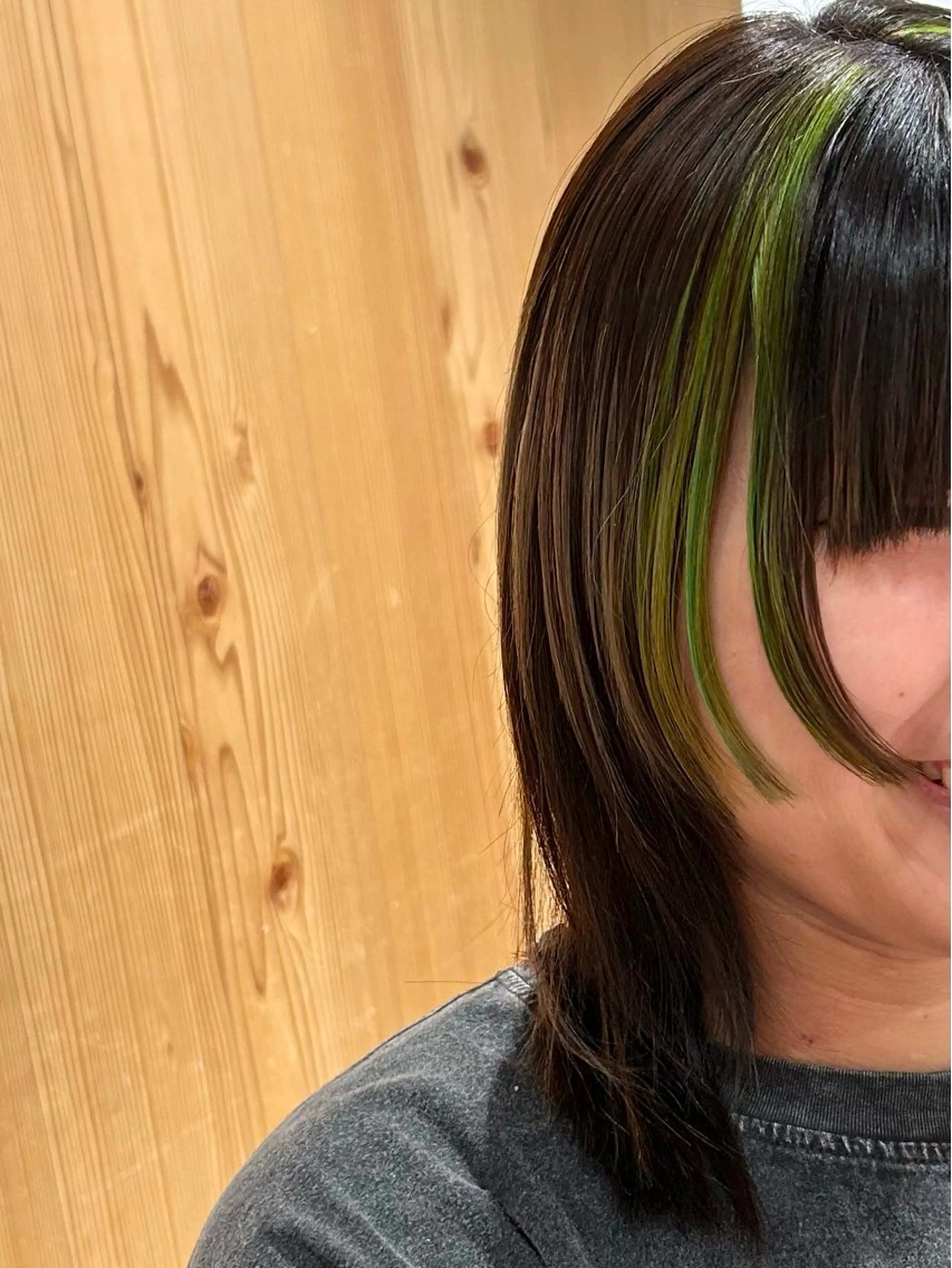 ミディアム カラー デザインカラー 顔まわりレイヤー 顔周りカット レイヤーカット カット ヘアカラー トリートメント スキバサミを使わない カット🌼唯🌼のヘアスタイル