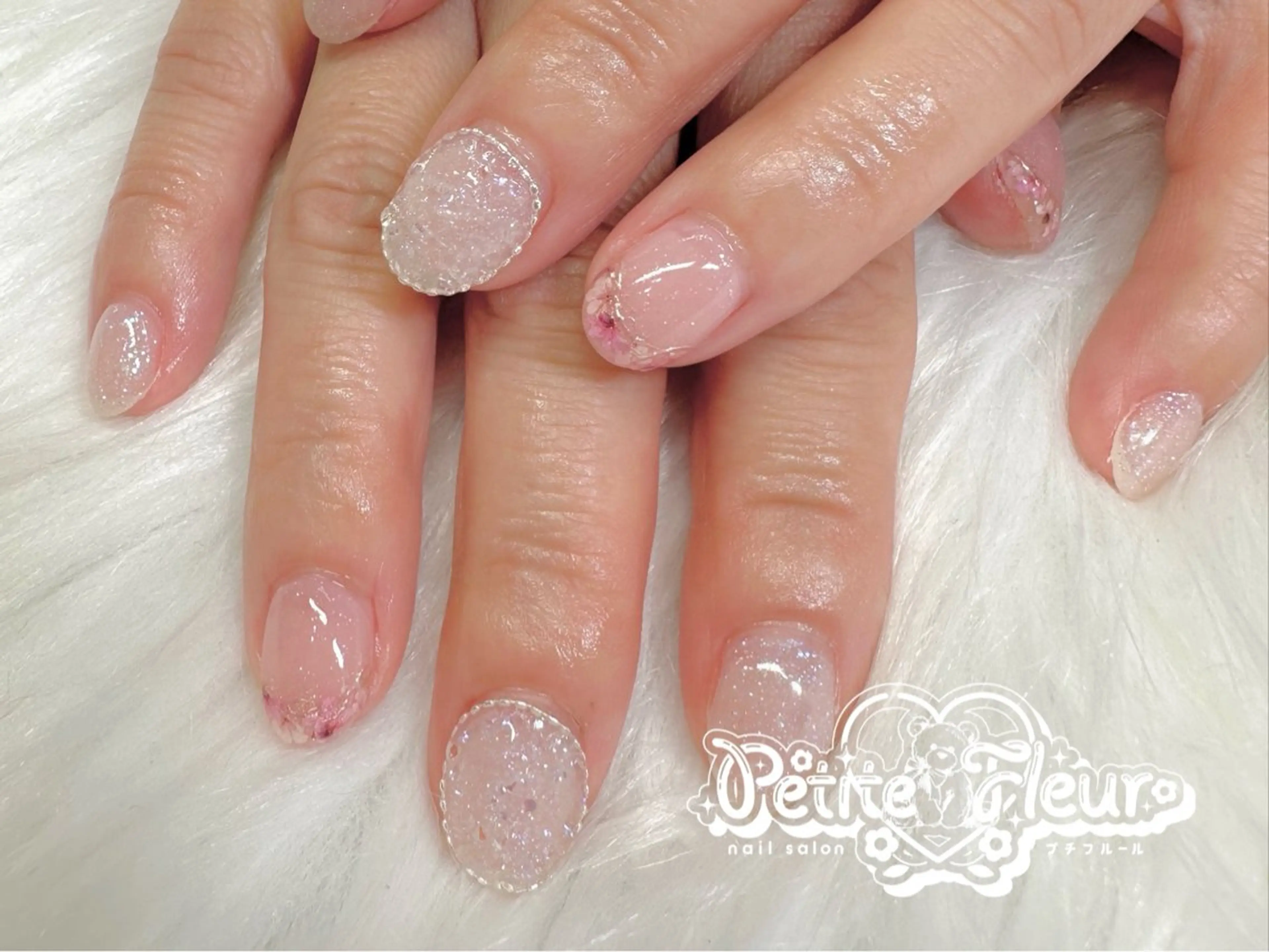 ネイル フレンチネイル キラキラネイル ❁⃘*。Petite fleur❁⃘*りさのネイルデザイン