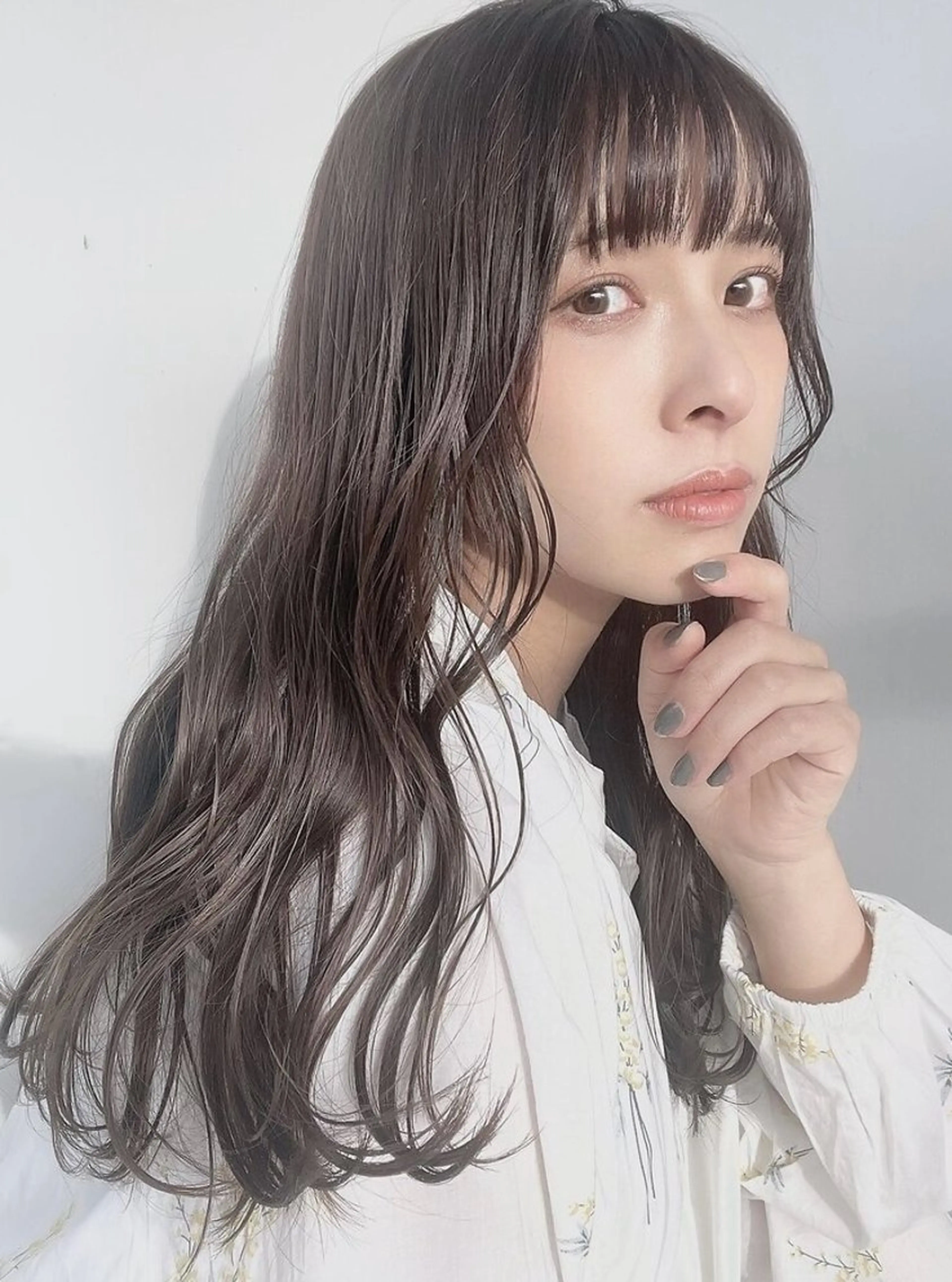 ロング YUKI .のヘアスタイル