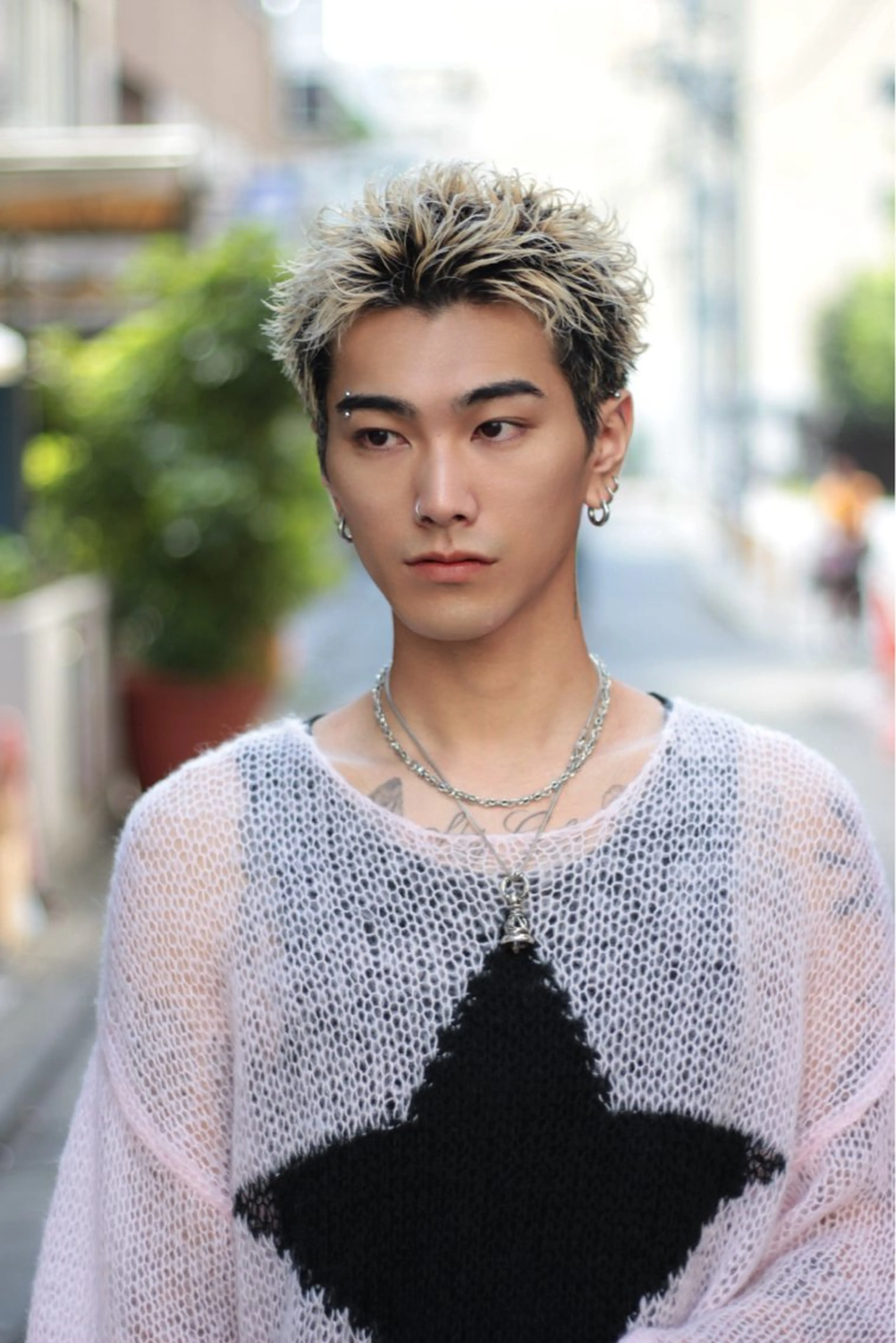 ショート カラー ヘアアレンジ メンズ メンズパーマ メンズツイストパーマ 波巻きパーマ ツイストパーマ 🔥ニュアンス フェザー小林海斗🔥のヘアスタイル