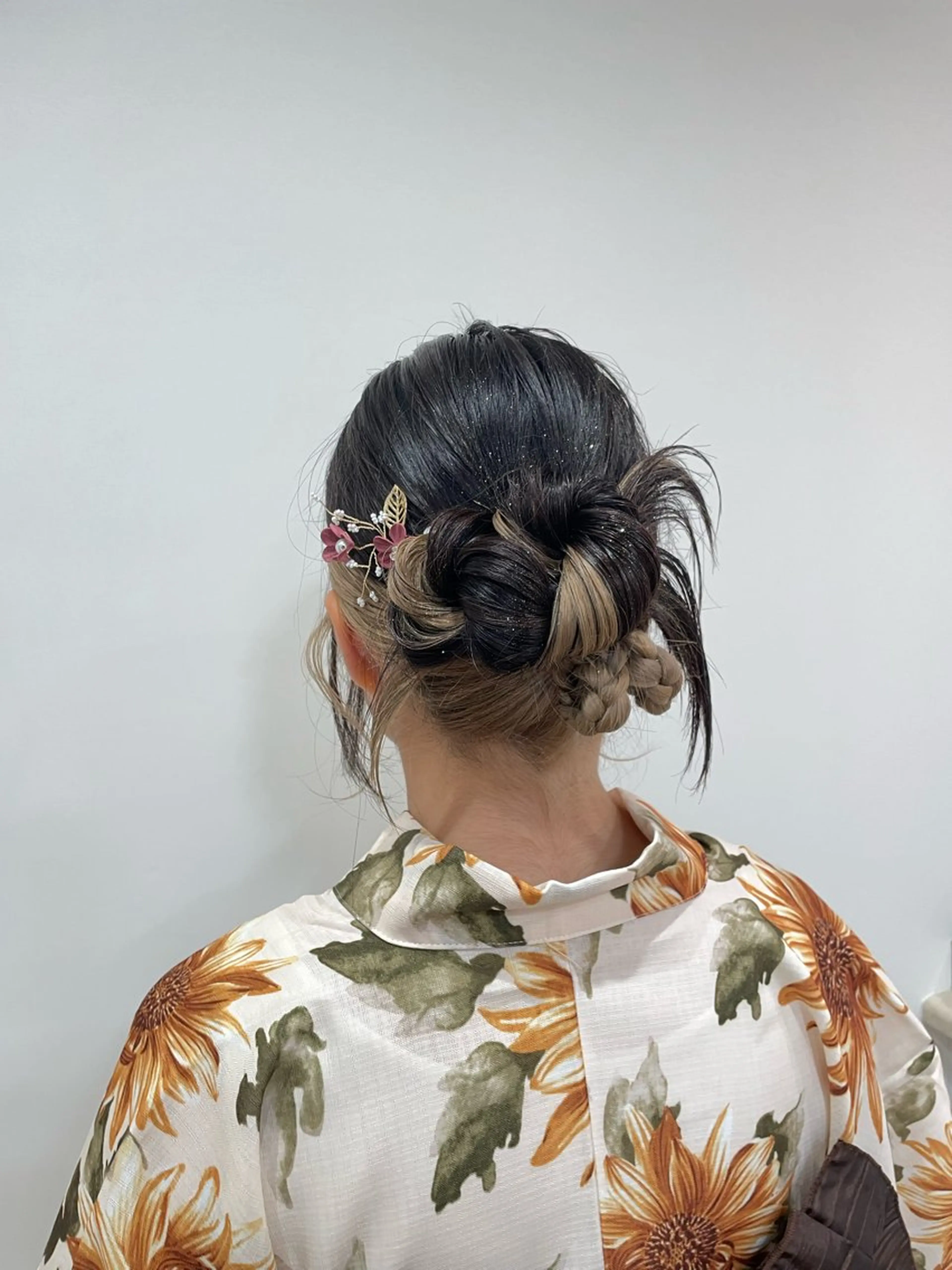 ヘアアレンジ ヘアセット ZAZA Wakaの眉毛・アイブロウイメージ