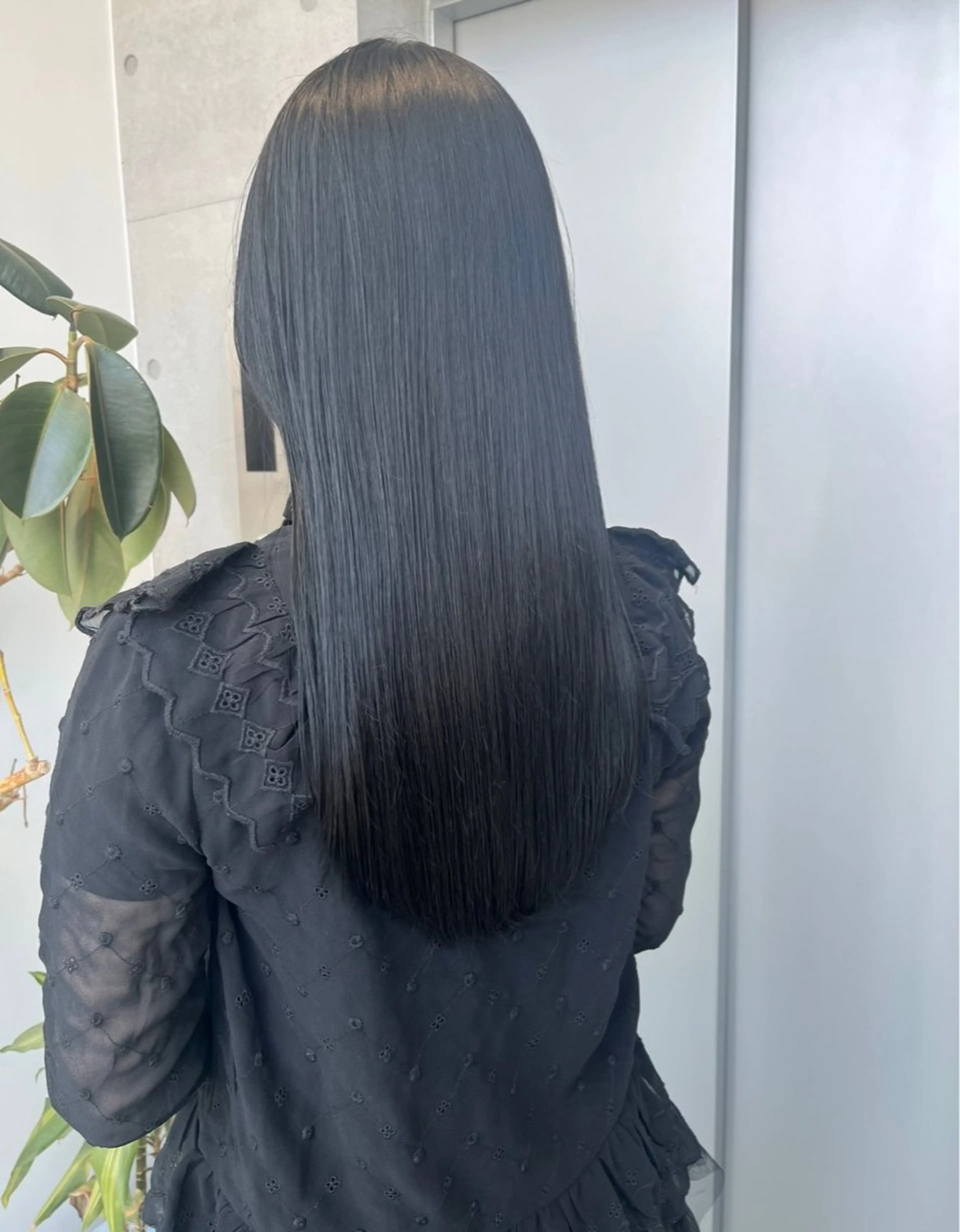 ロング カラー パーマ ヘアアレンジ ヘアカラー トリートメント 透明感/オリーブ/ グレージュ/YUKAのヘアスタイル