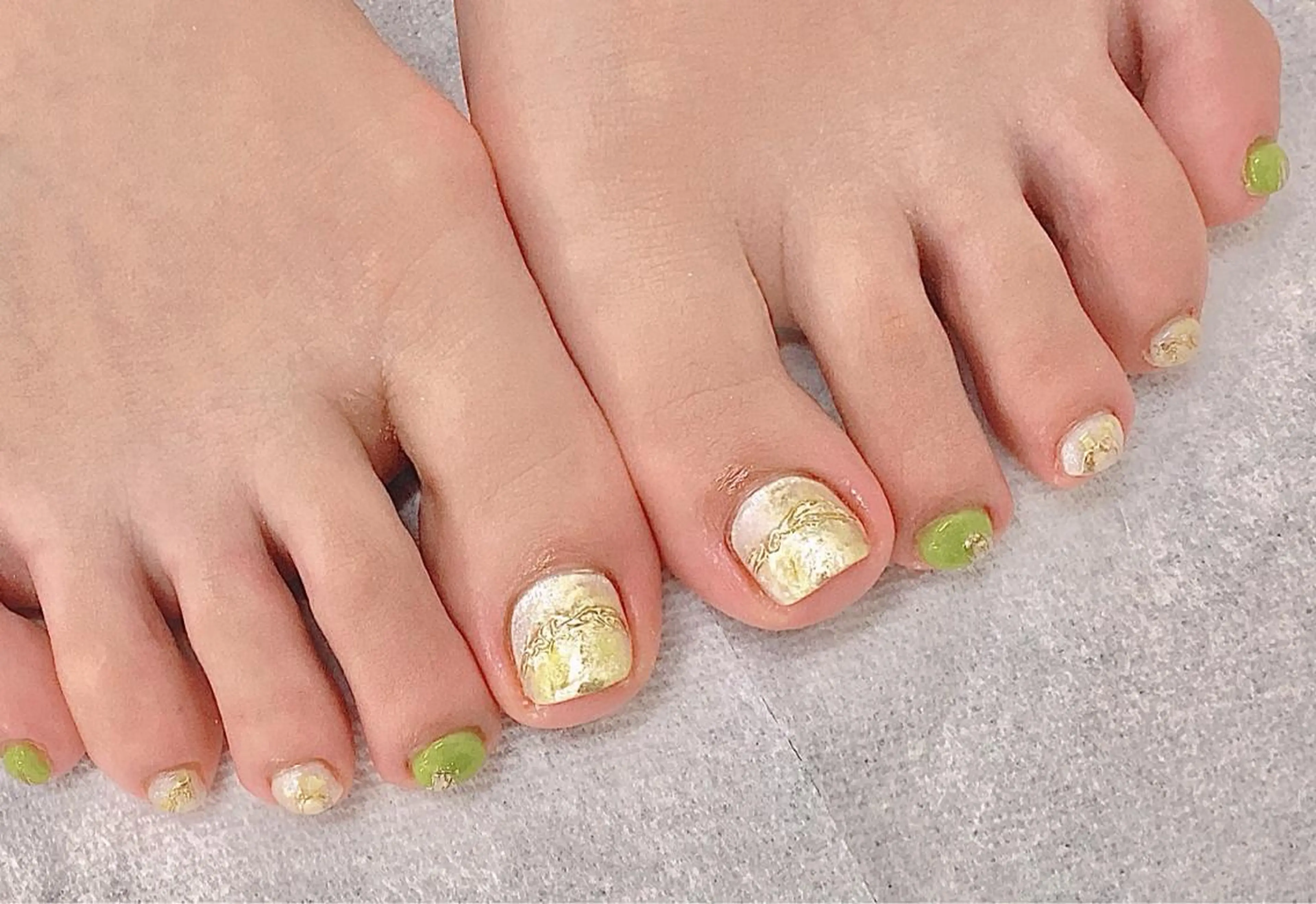 ネイル I-nailロング /ワンホン/キラキラのネイルデザイン