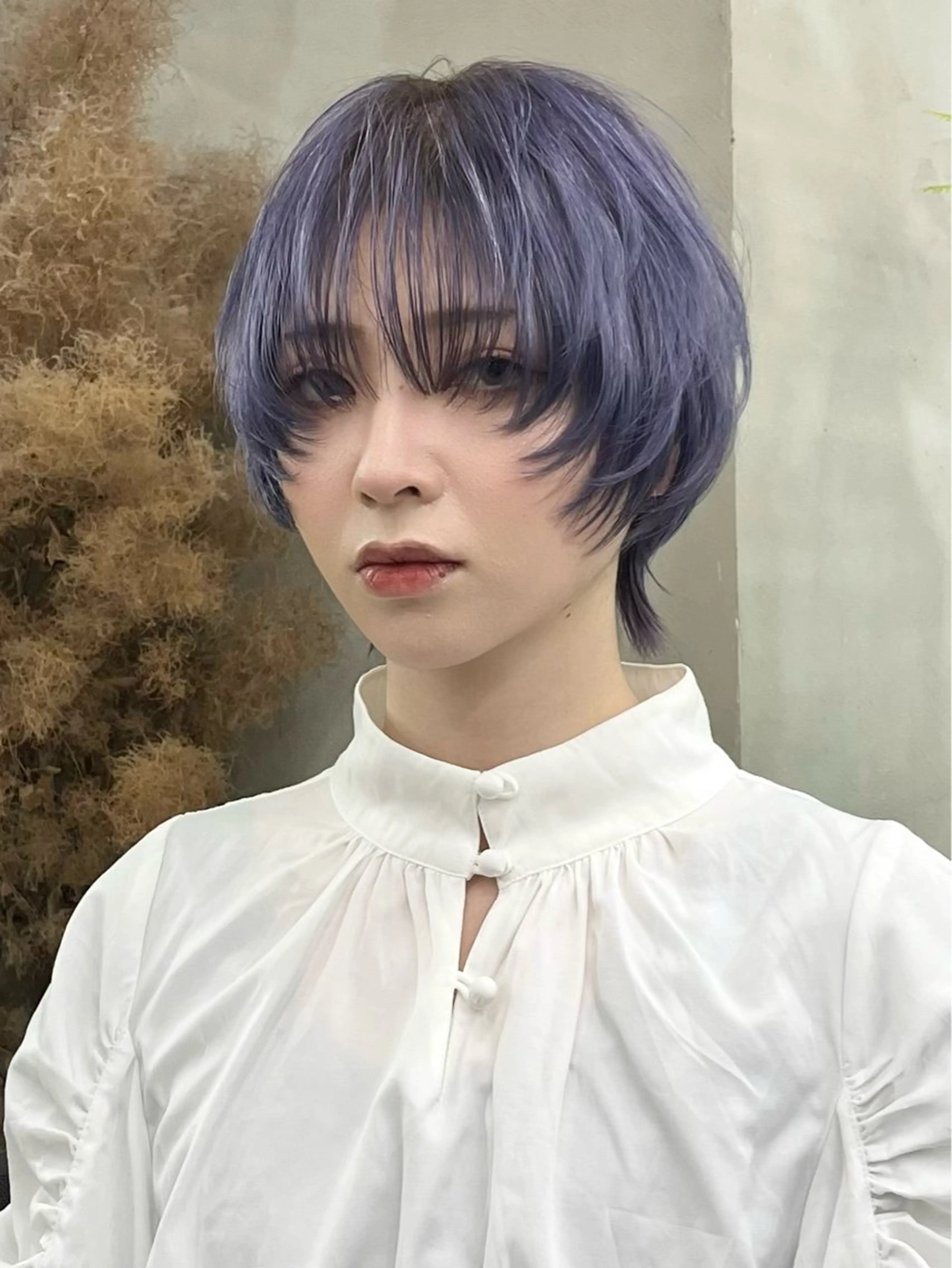 ミディアム カラー ハイトーンカラー ラベンダーカラー レイヤーカット ウルフカット イツク ⚡️ ルーツ/ハイトーンのヘアスタイル