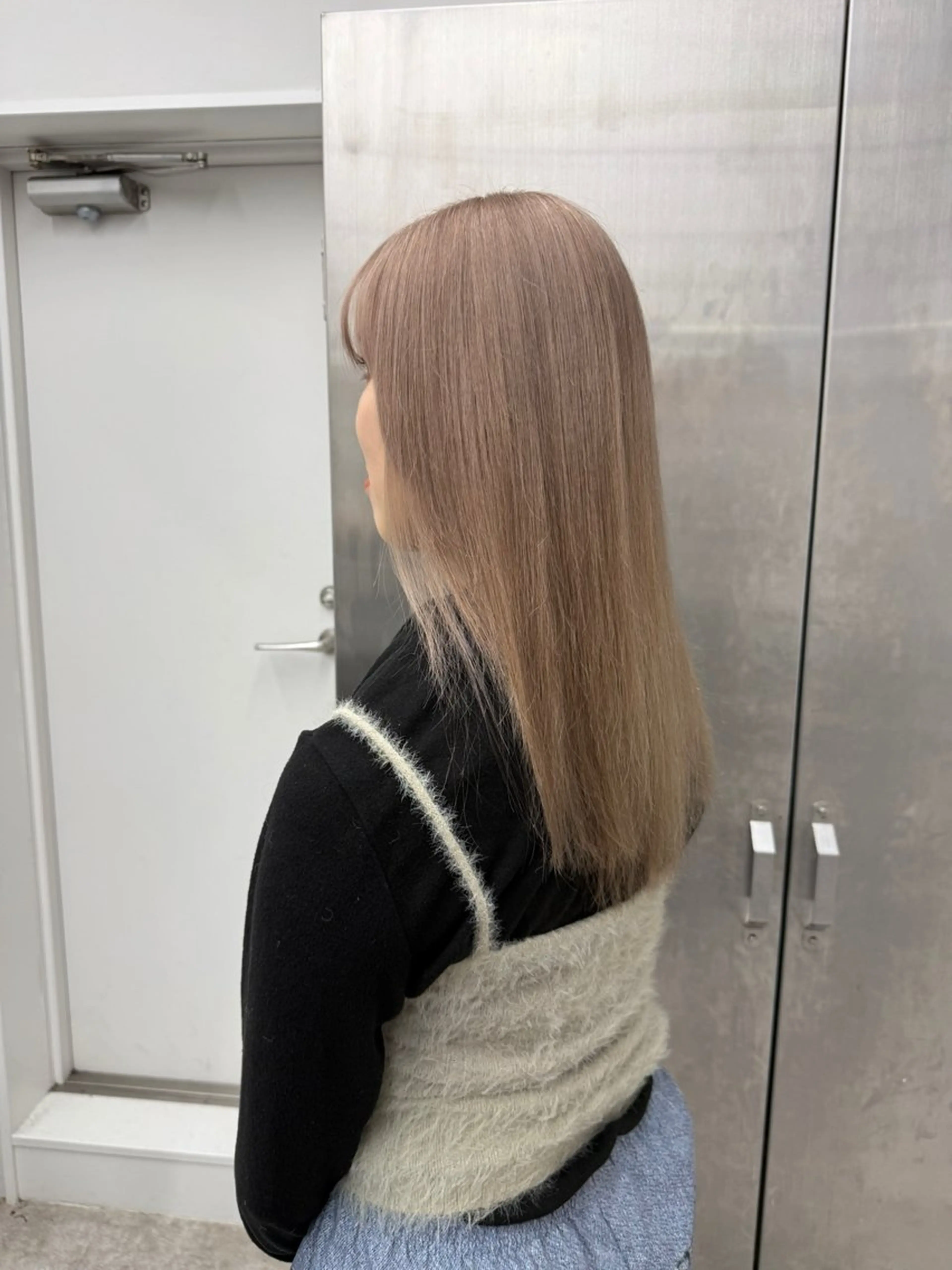 ミディアム カラー ヘアカラー 【🥀履歴修正🥀】 ハイトーン職人/拓真のヘアスタイル