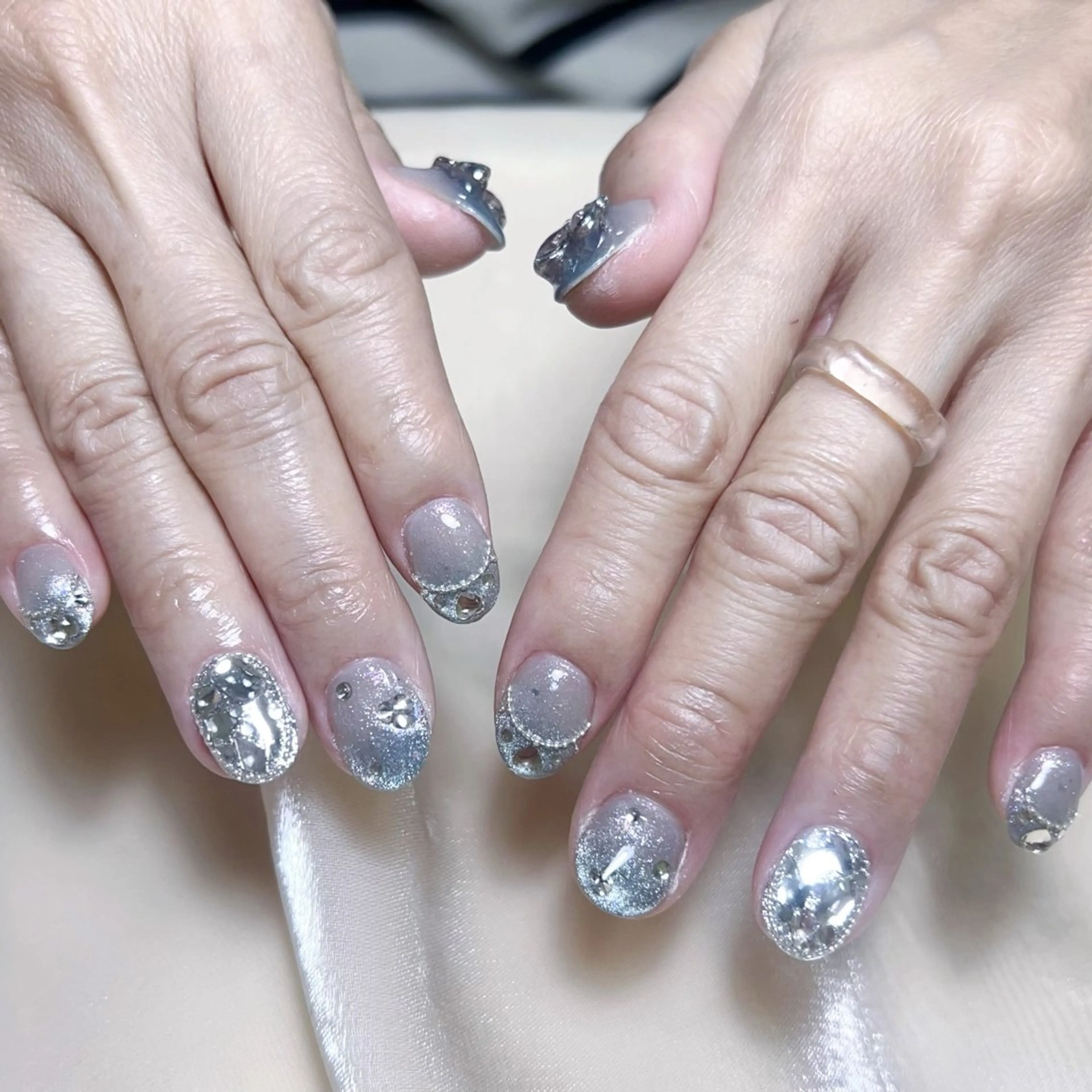 メンズ ネイル メンズ韓国風 アートネイル オーロラネイル ガーリー キラキラネイル ハンドネイル Nail salon 木にいるのネイルデザイン