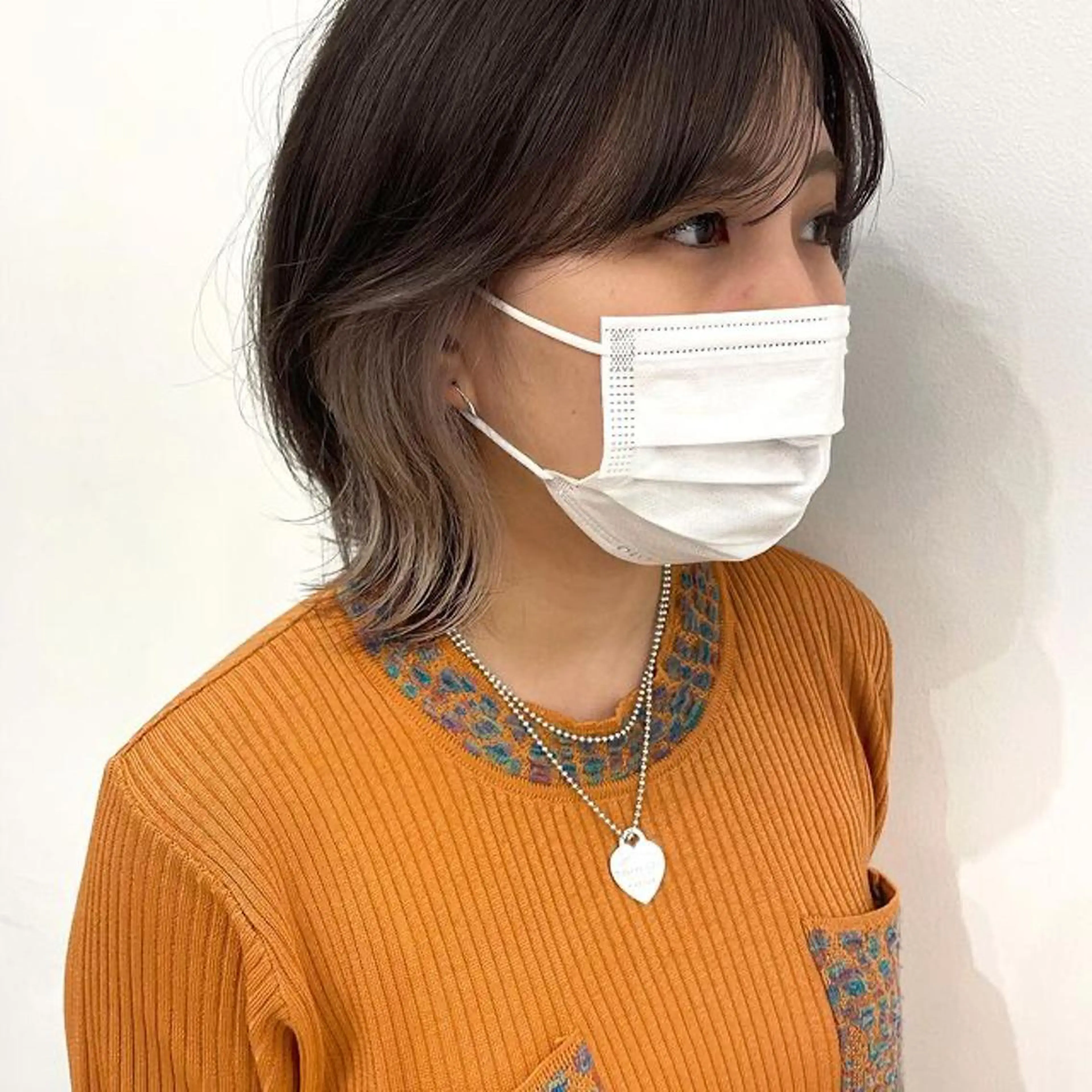 ショート カラー ブリーチ 透明感カラー グレージュ 中島 暢介のヘアスタイル