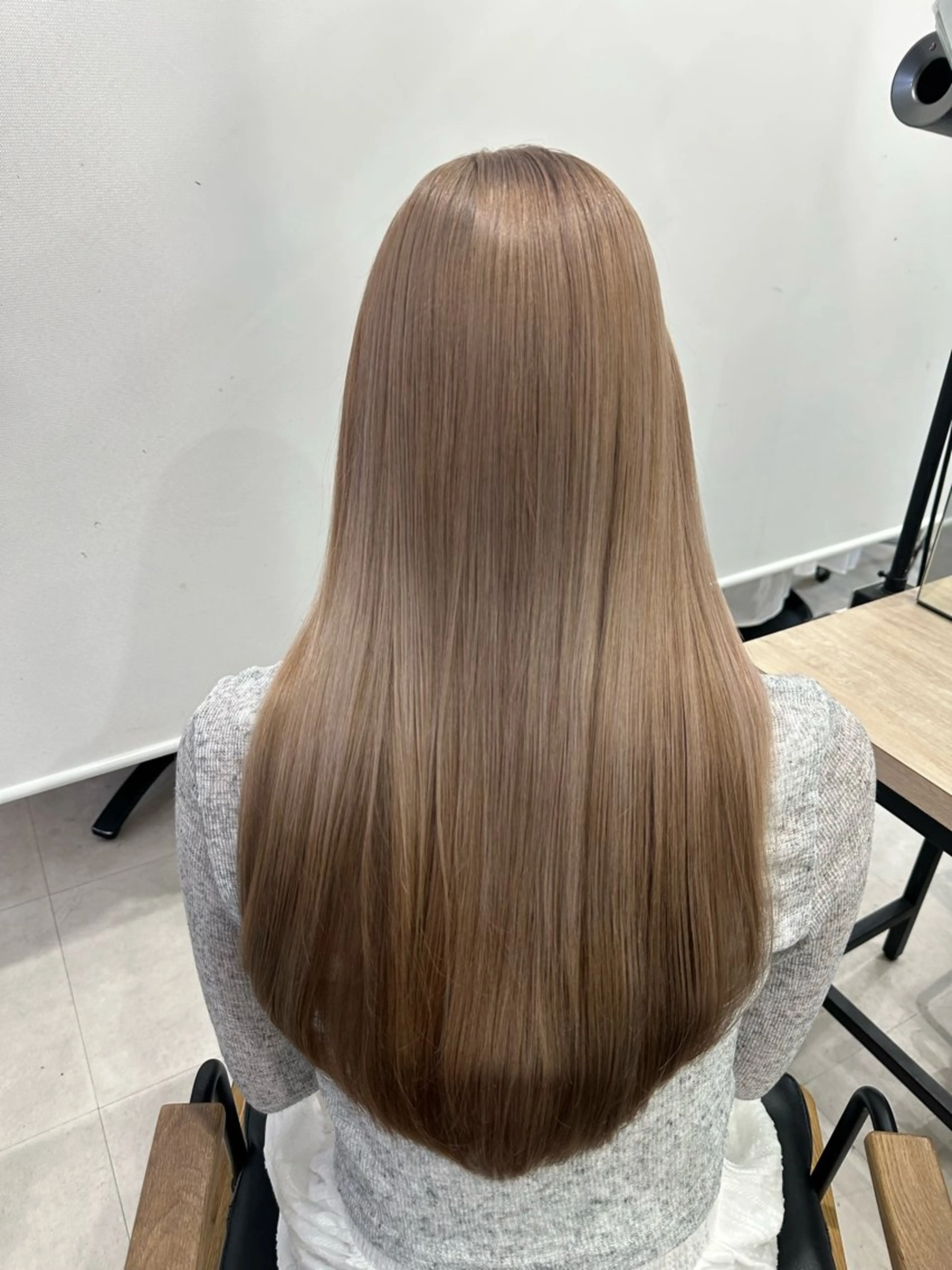 ロング カラー ヘアカラー ✨渋谷ハイトーン 功太郎のヘアスタイル