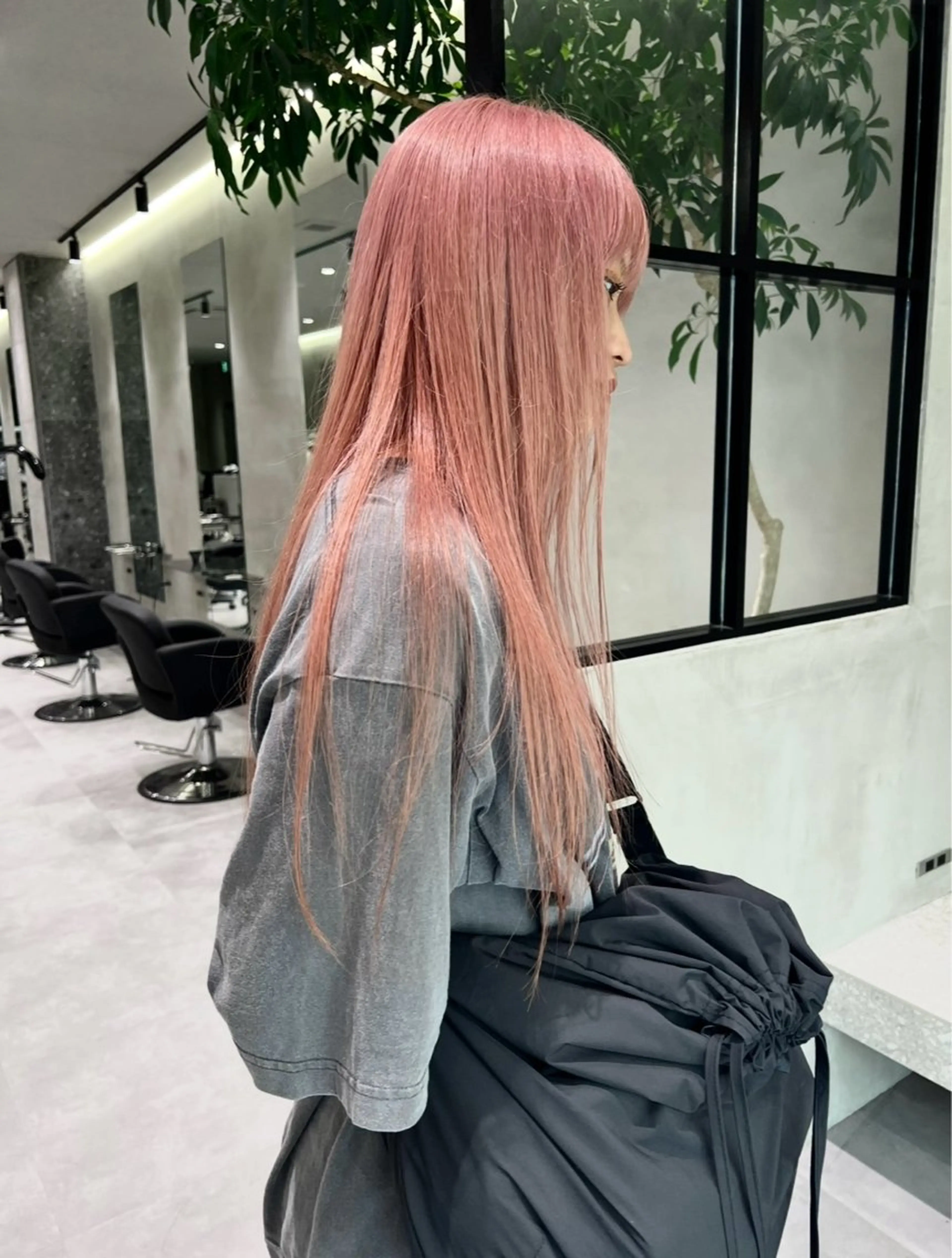 ロング カラー ベージュカラー ピンクカラー ピンクベージュ カット ヘアカラー トリートメント ハルヒ/ハイトーン /ボブのヘアスタイル