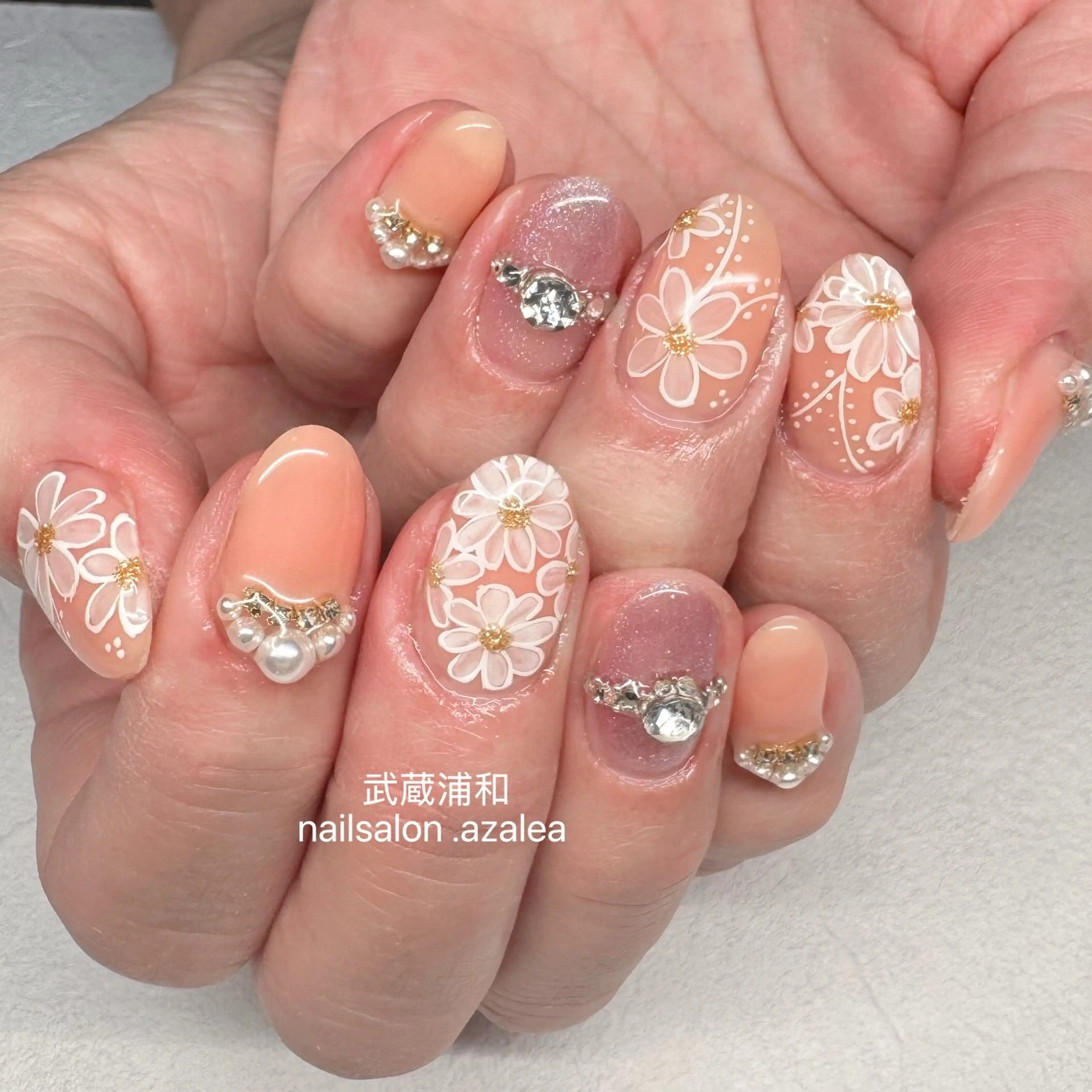 ネイル ハンドネイル R inのネイルデザイン