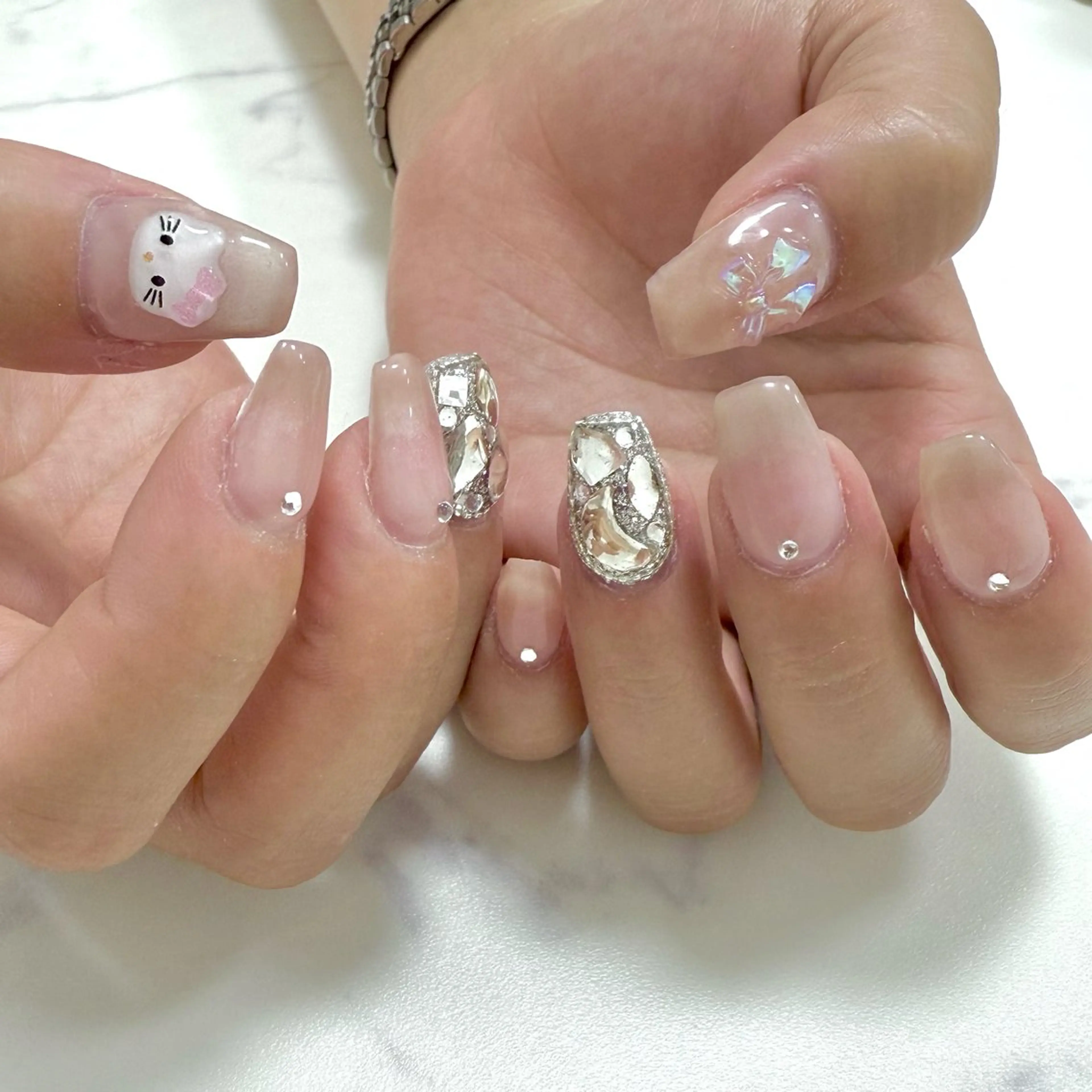 ネイル マグネットネイル リボン ネイルサロン赤ちゃん MIYUのネイルデザイン