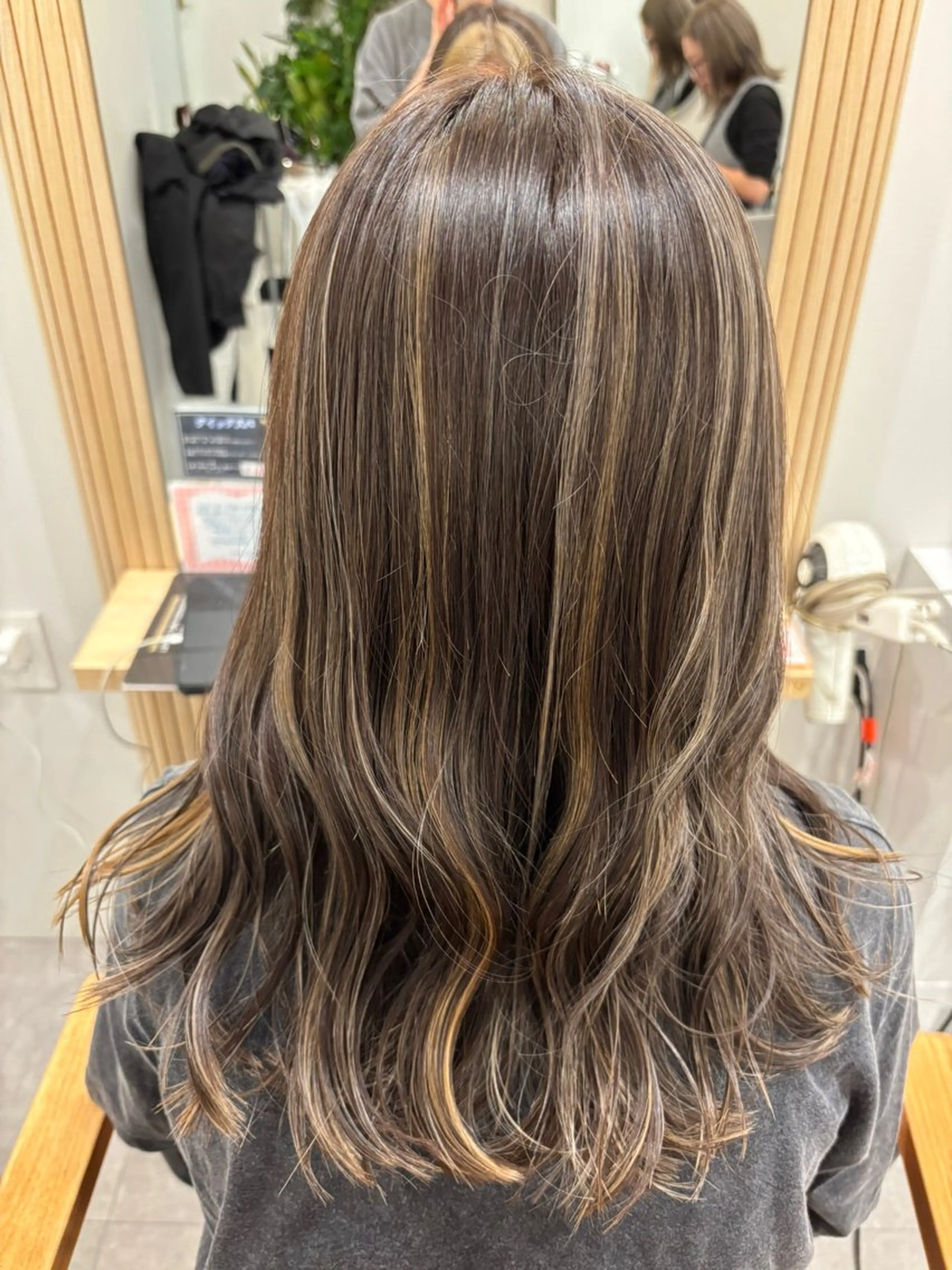 ロング カラー ハイライトカラー ハイライト カット ヘアカラー トリートメント ❄️中野侑香❄️ ハイライト/ブリーチのヘアスタイル