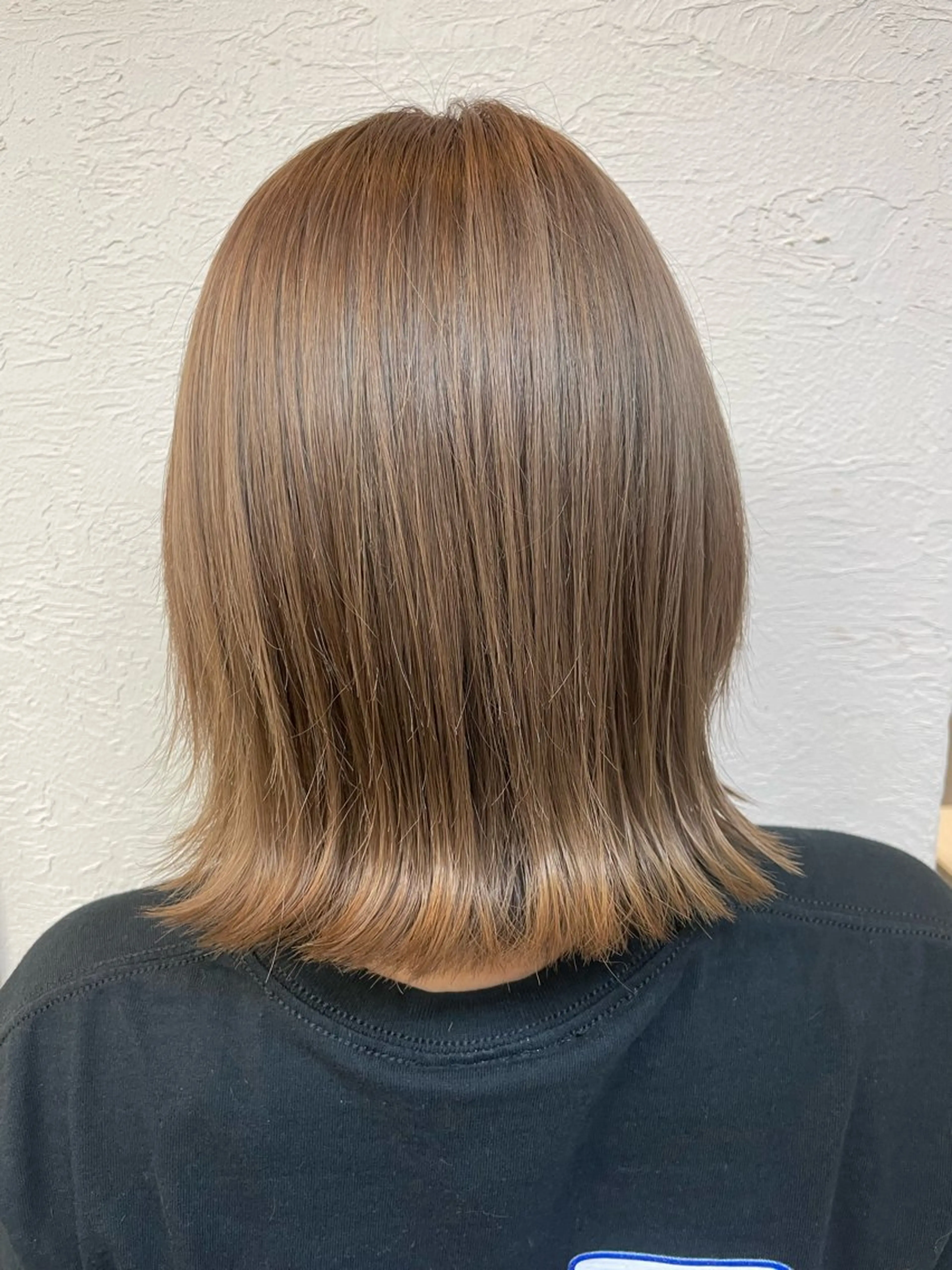 カラー ブリーチ ブロンド グレージュ カット ヘアカラー トリートメント 小林 瑞穂のヘアスタイル