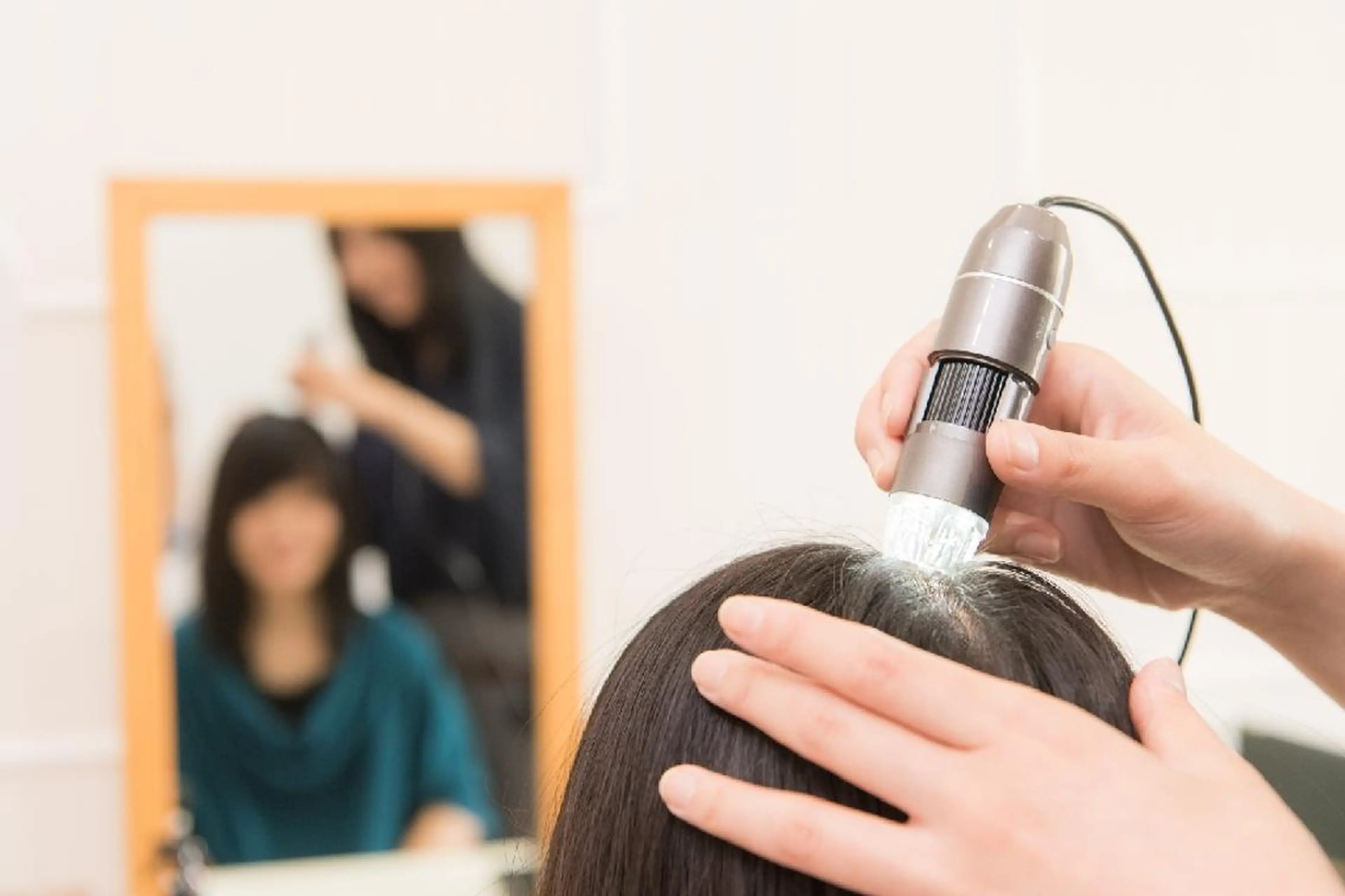 ミディアム カラー トリートメント 髪の病院  ルーミールームのヘアスタイル