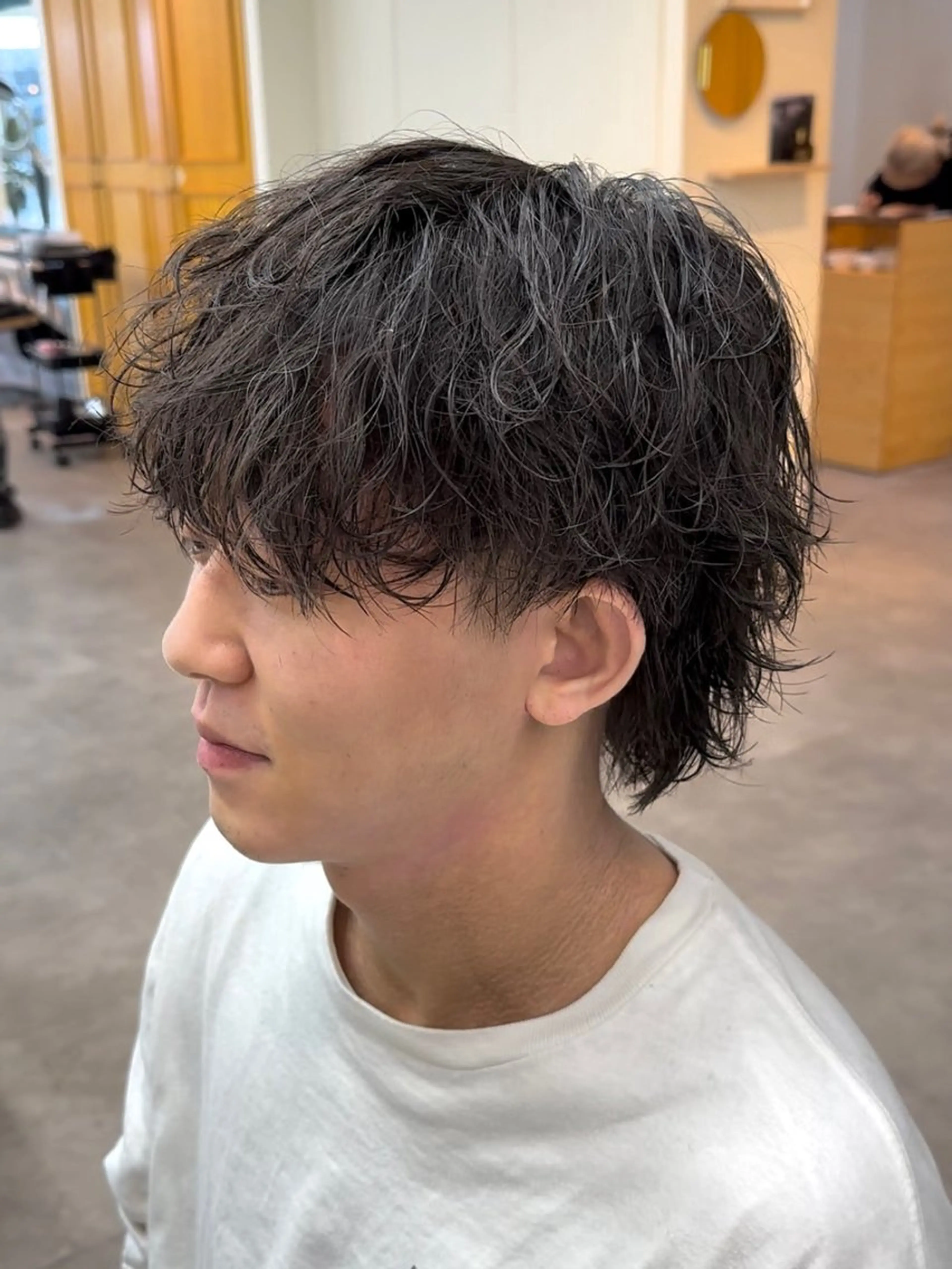 ショート パーマ メンズ 波巻きパーマ JINKIメンズ特化 メンズカットパーマのヘアスタイル