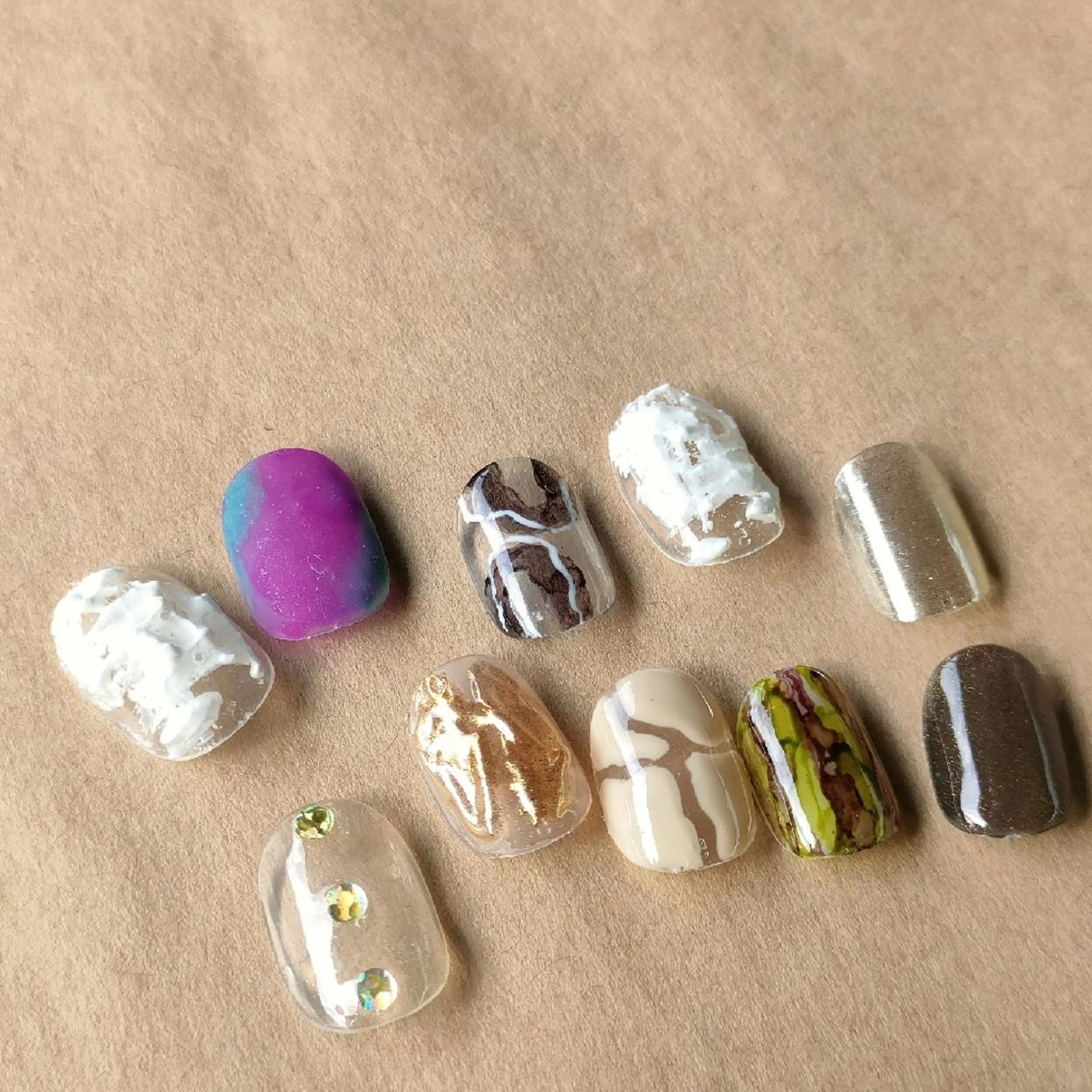 ネイル シンプルネイル oir. nailsalonのネイルデザイン