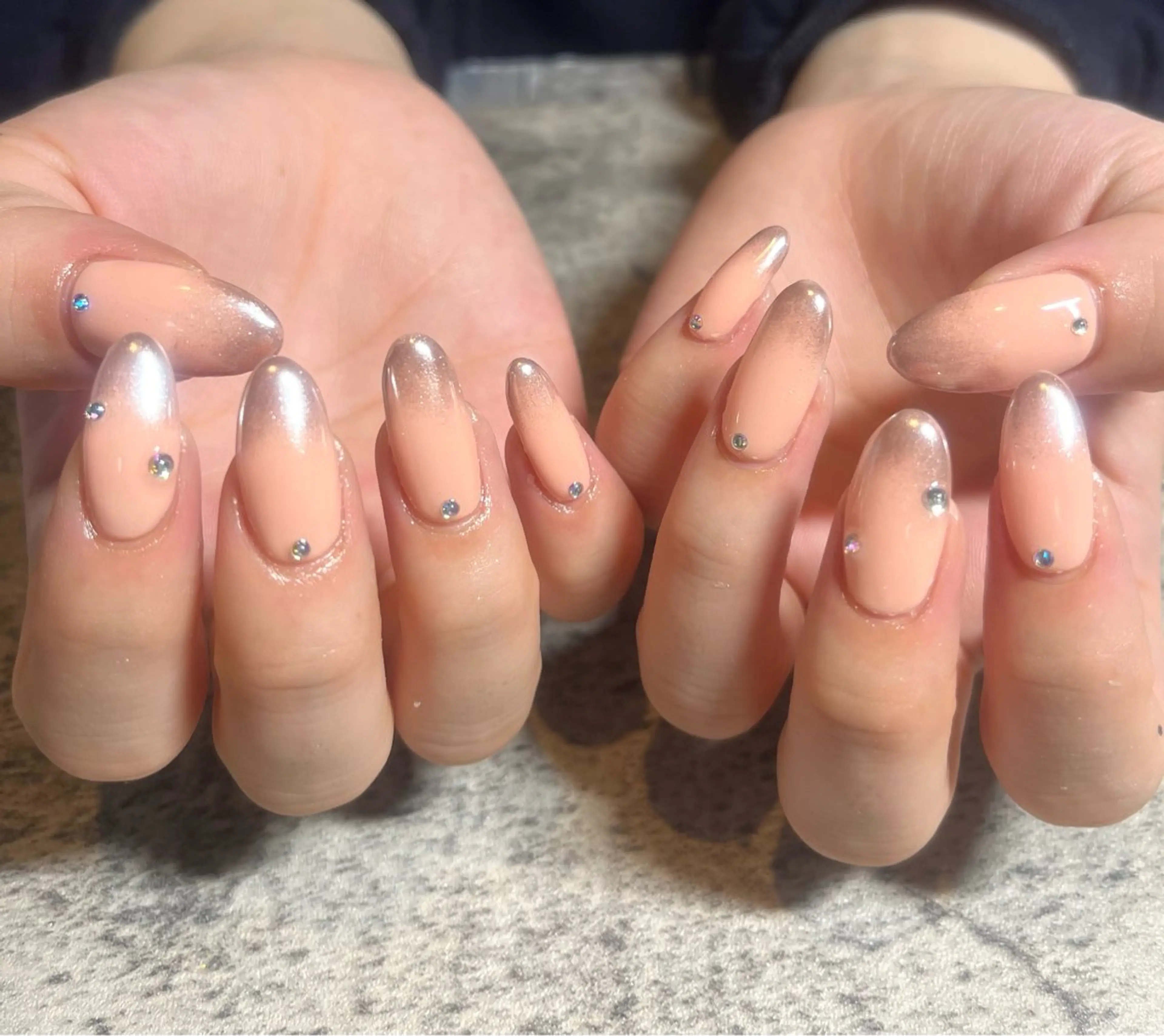 ミディアム 2DY NAIL SALONのネイルデザイン