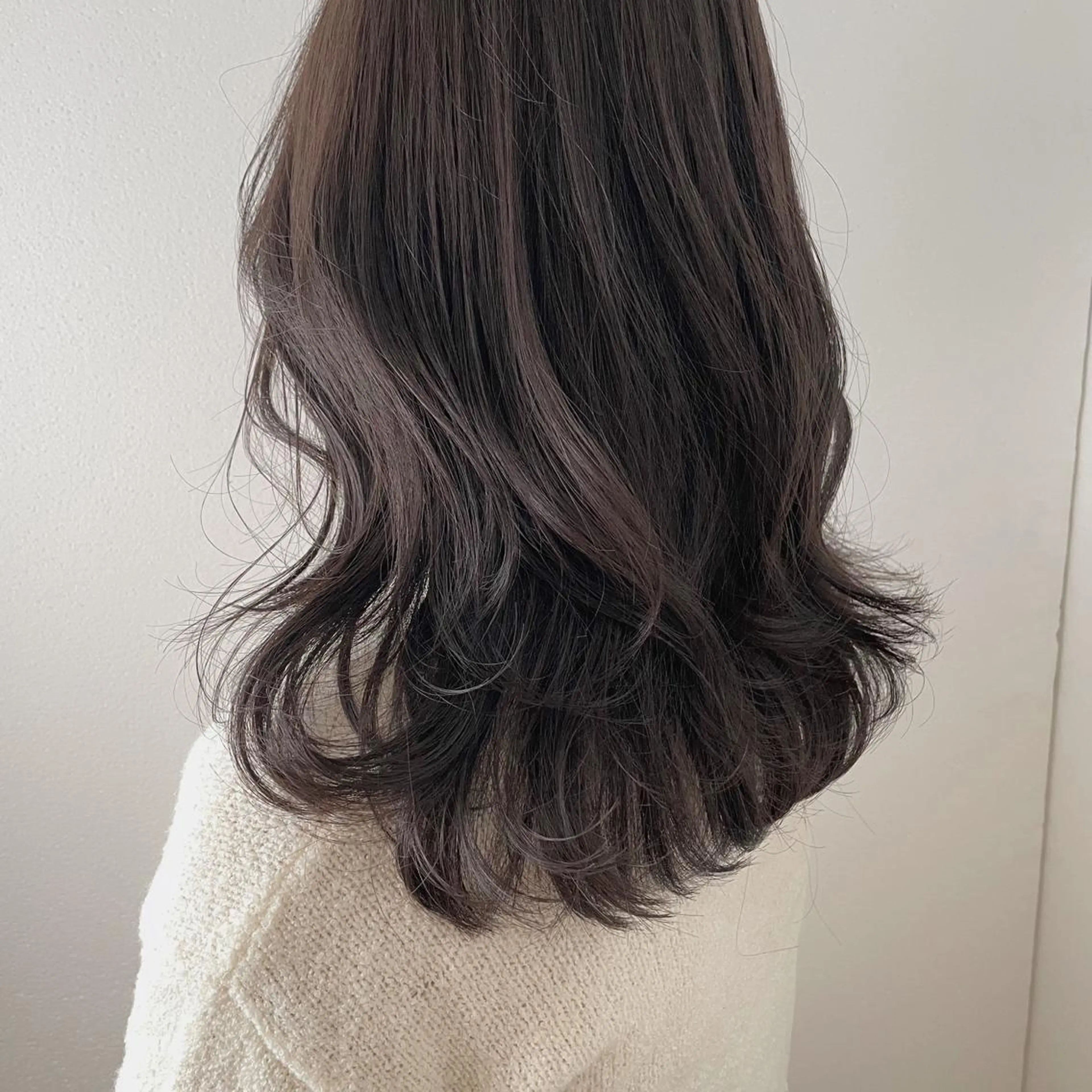 カラー 中村 佳歩のヘアスタイル