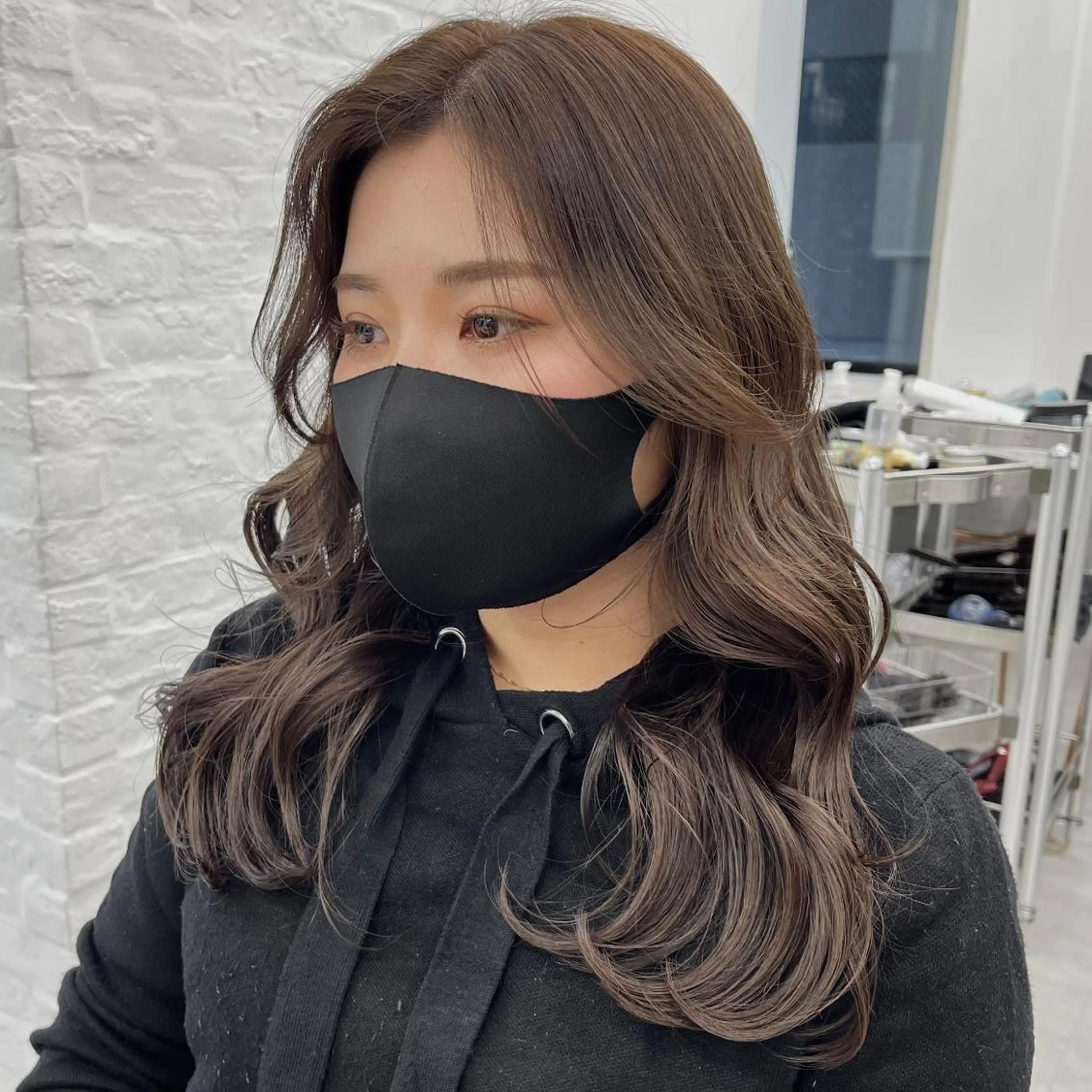 セミロング カラー パーマ ヘアアレンジ 結婚式・ブライダル アッシュ ベージュカラー 黒髪 ブリーチ 韓国ヘア×2way 🇰🇷和知拓郎のヘアスタイル