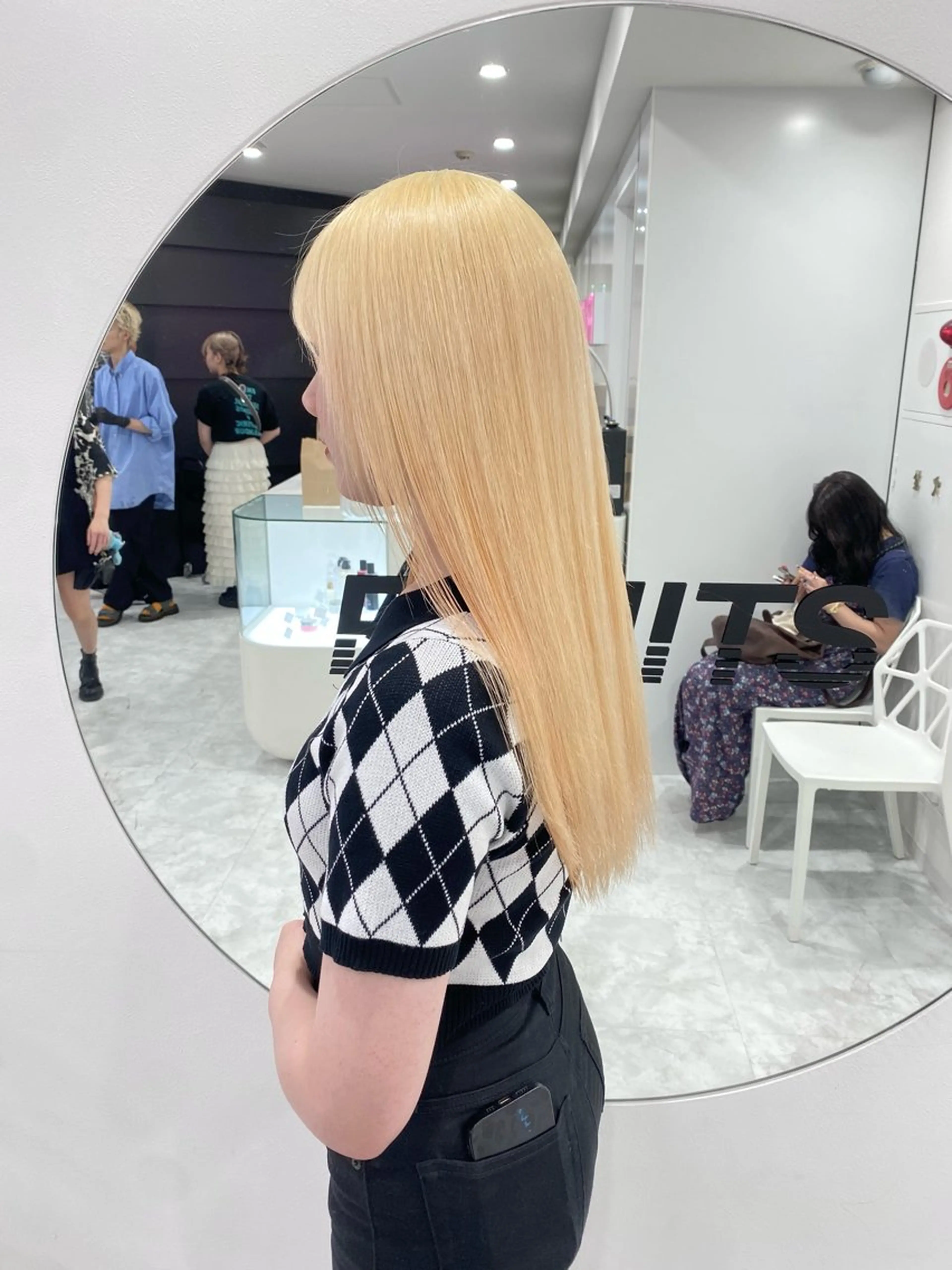 ロング カラー ヘアカラー トリートメント ヘアセット 色落ち綺麗🩰ハイ トーン🎀RINKAのヘアスタイル