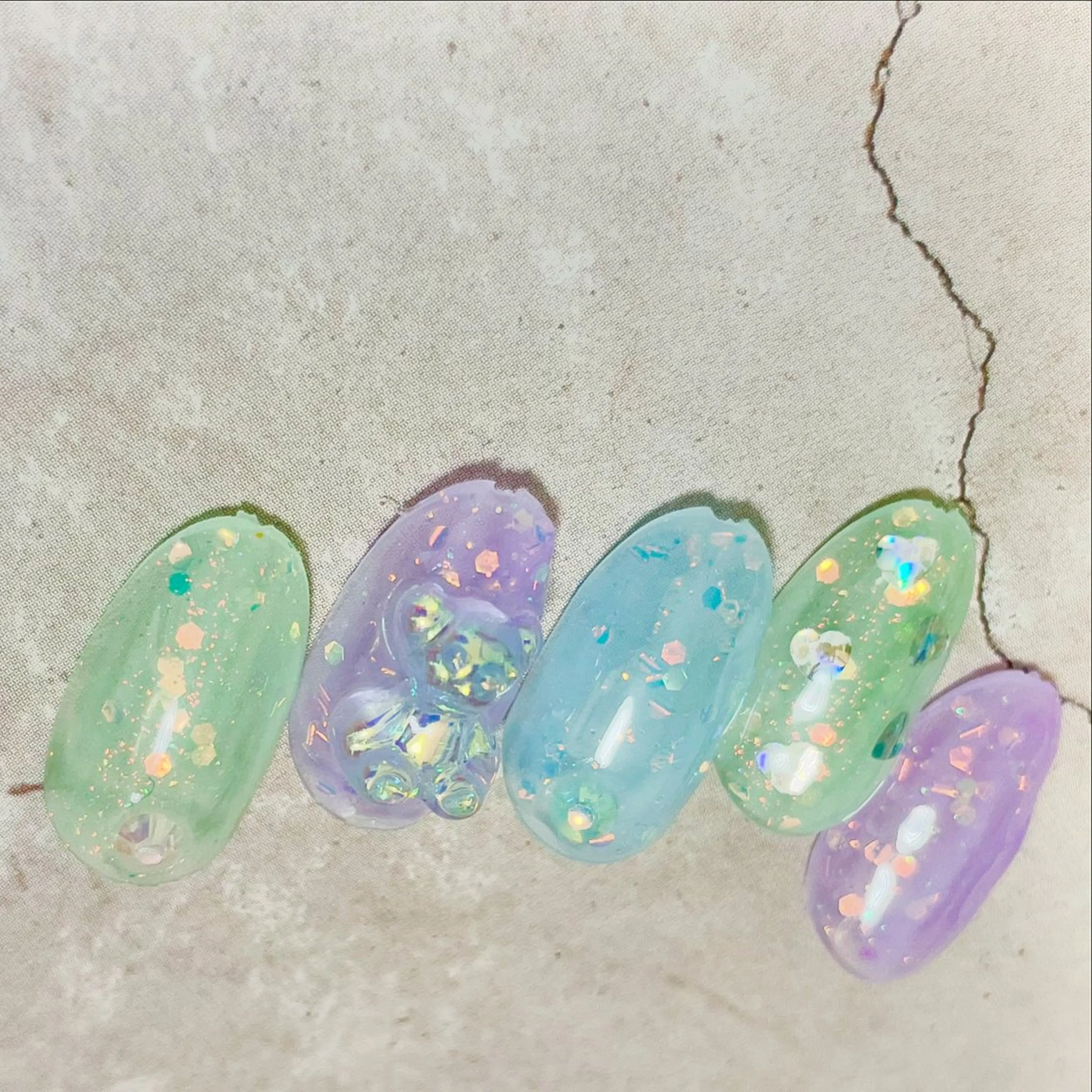 ネイル ホログラムネイル ミディアムネイル 夏ネイル Elm beauty salonのその他イメージ