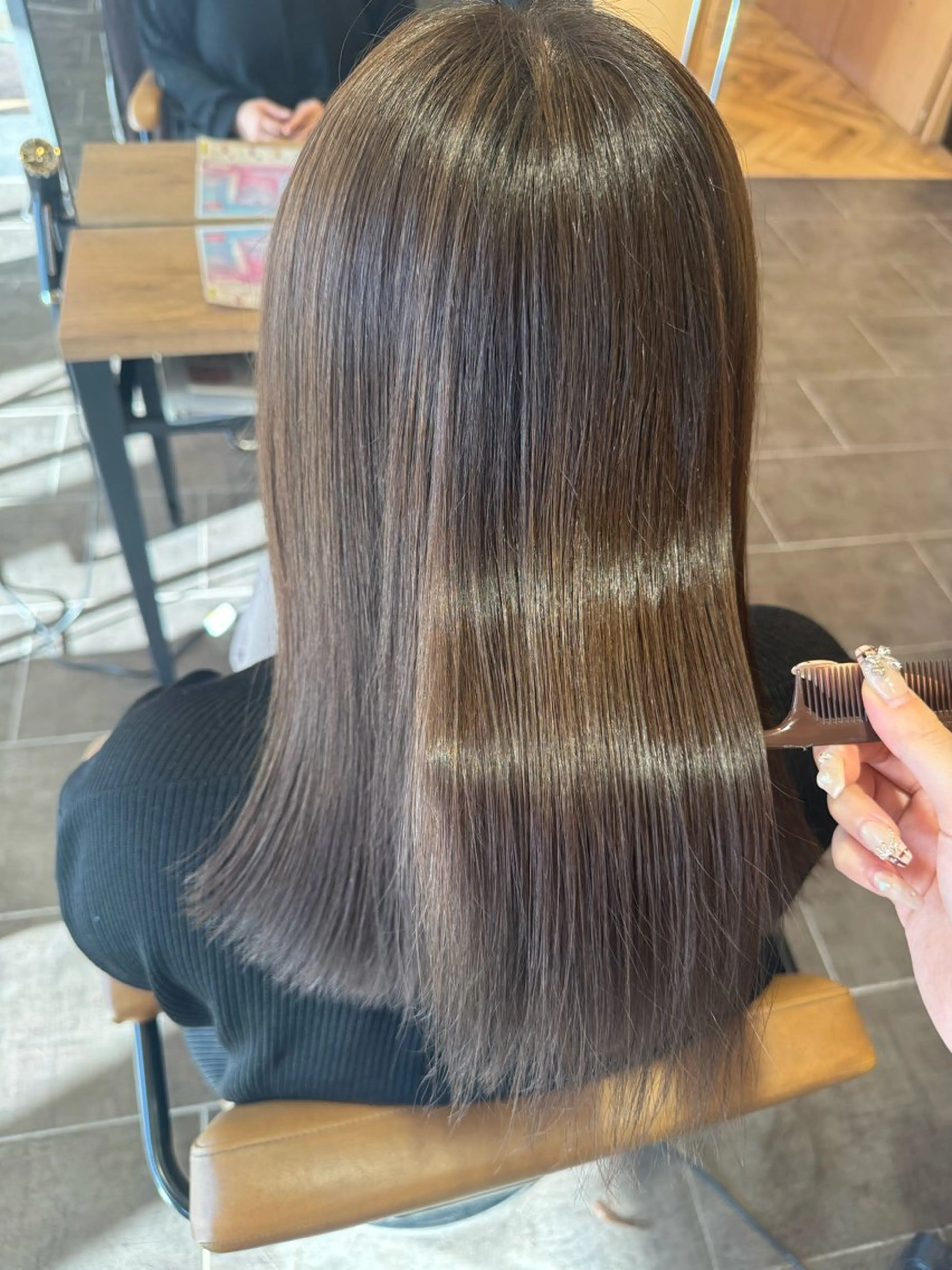 セミロング カット ヘアカラー トリートメント 松下 紗季のヘアスタイル