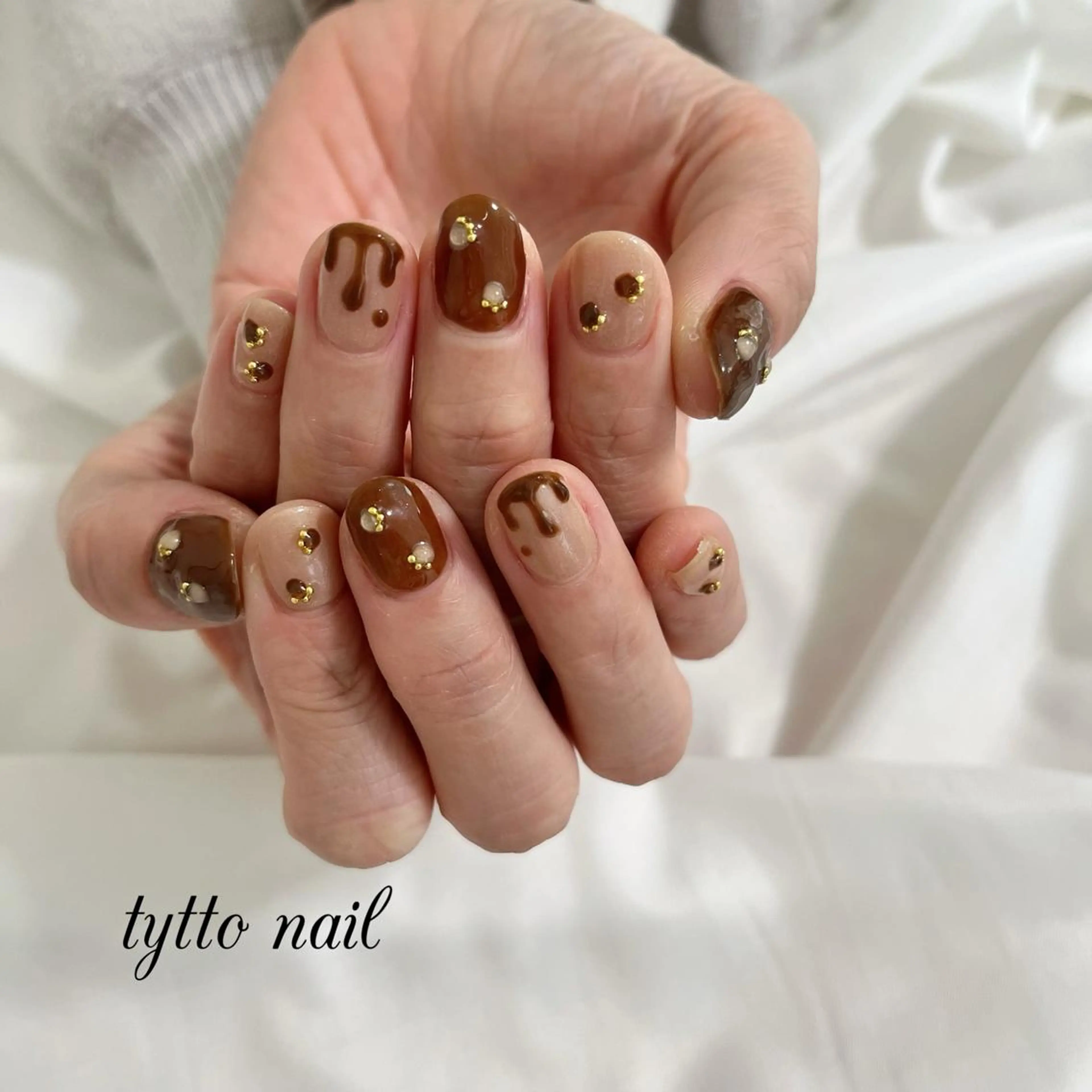 ネイル オフィスネイル ぷっくりネイル バレンタイン 冬ネイル tytto nail ❤︎‪‪eri‪‪のネイルデザイン