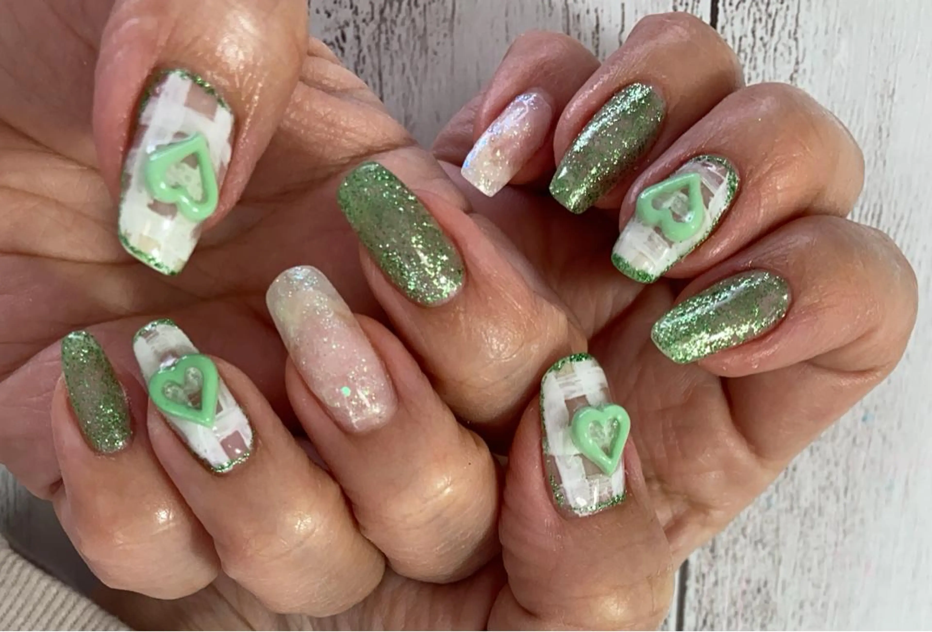 ネイル ハンドネイル NAIL Nutsのネイルデザイン