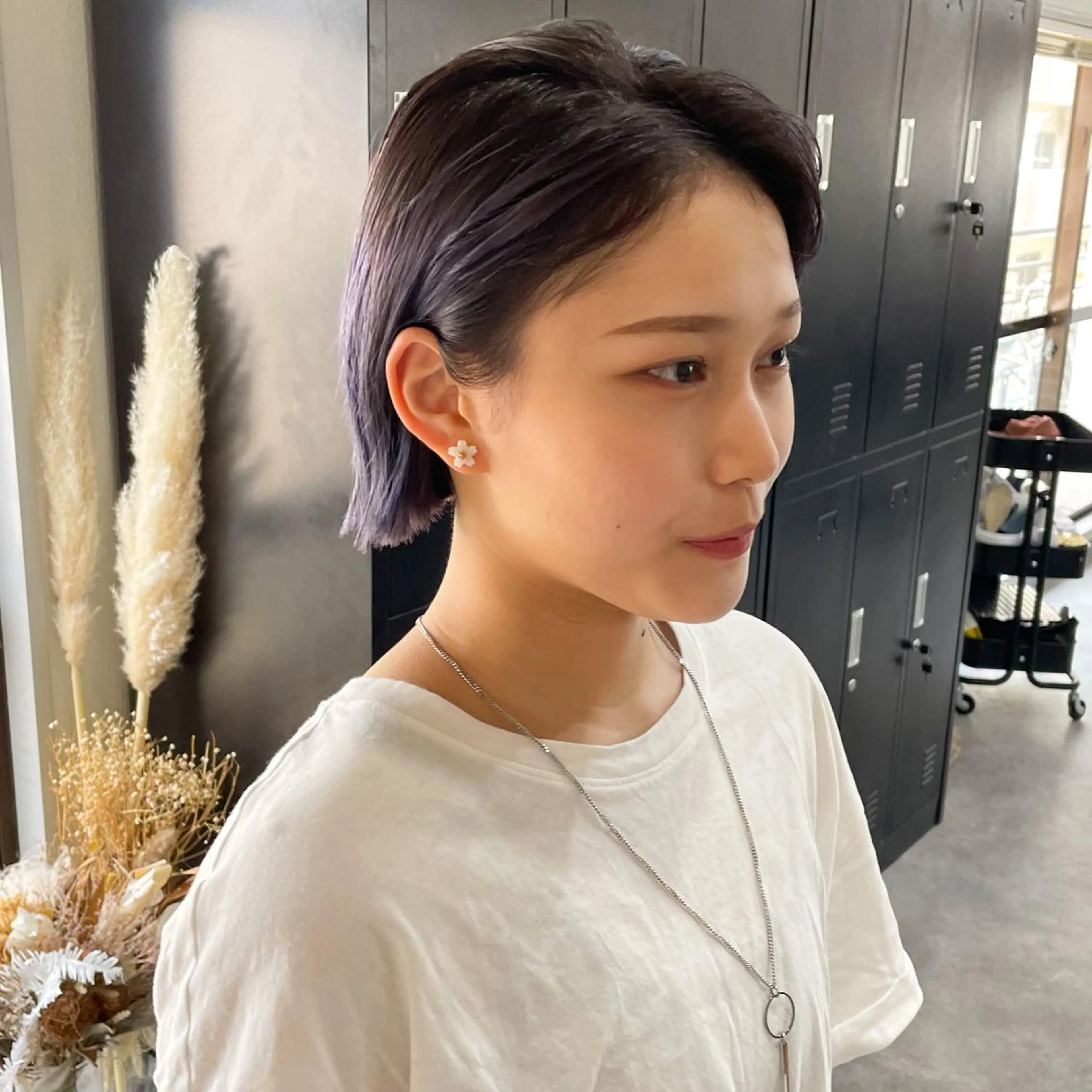 ショート カラー パーマ ヘアアレンジ メンズ キッズ ネイル マツエク・マツパ 切りっぱなしボブ ブルーカラー ネイビーカラー バイオレットカラー ボブ 大人スタイル 太田のヘアスタイル