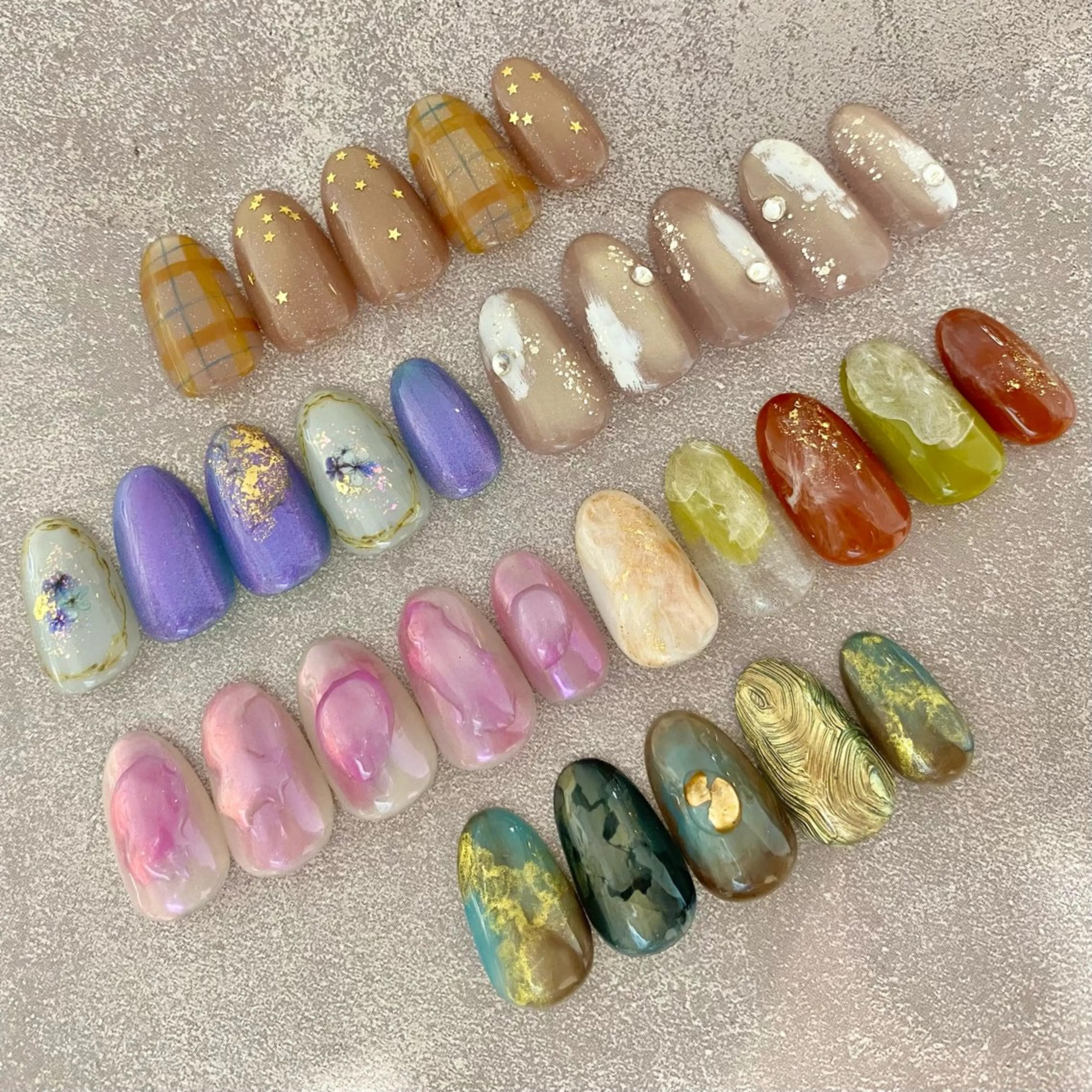 【13日(月)限定1000円OFF】☆オフなし☆ワンカラー•マグネット•ミラーネイル•定額デザイン•フットネイルの写真