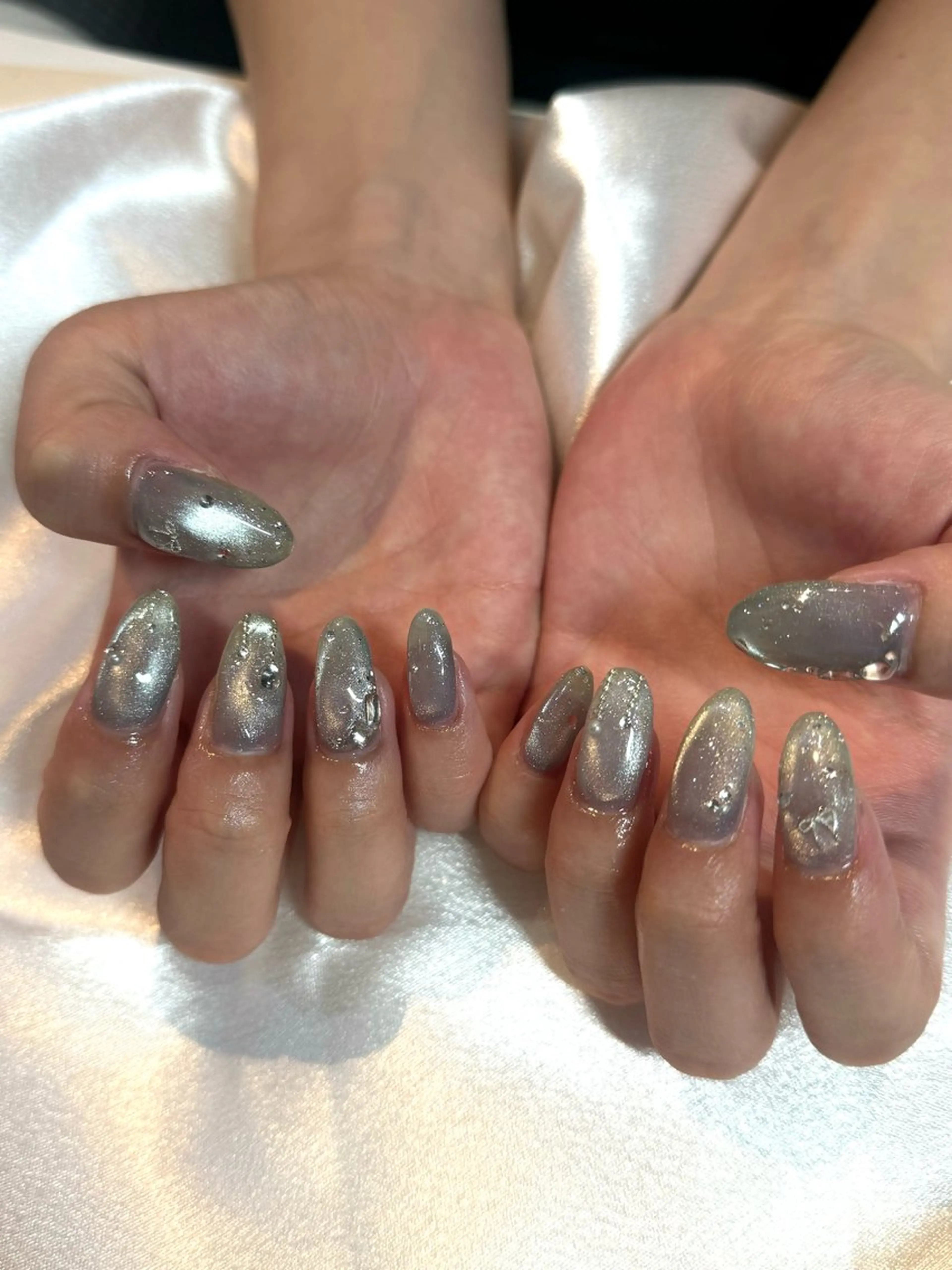 ネイル ハンドネイル 藤井 里緒奈のネイルデザイン