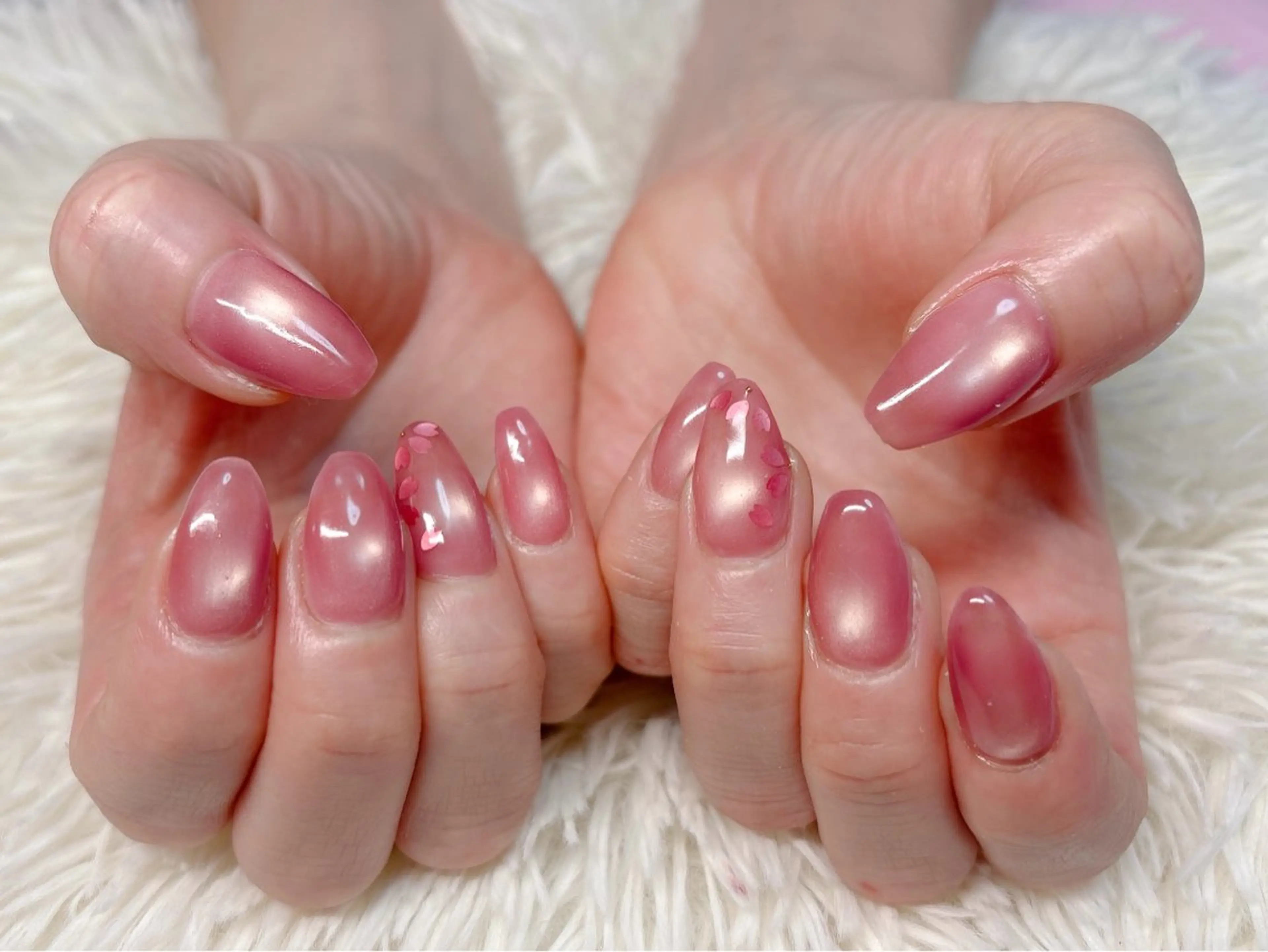 ネイル ハンドネイル パッチリオメメ Lianaのネイルデザイン