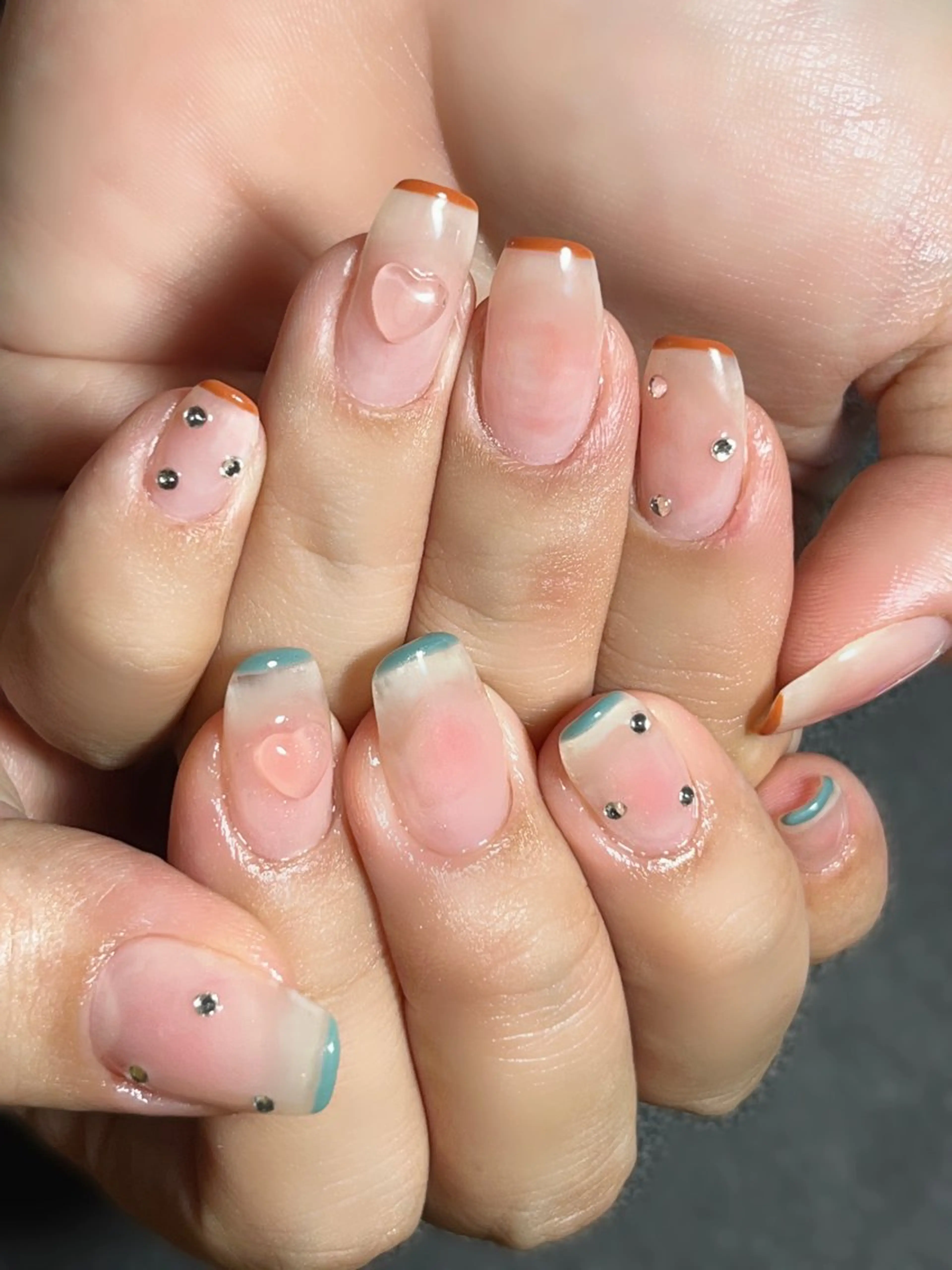 ネイル フレンチネイル ハート Nailsalon C.U.Eのネイルデザイン