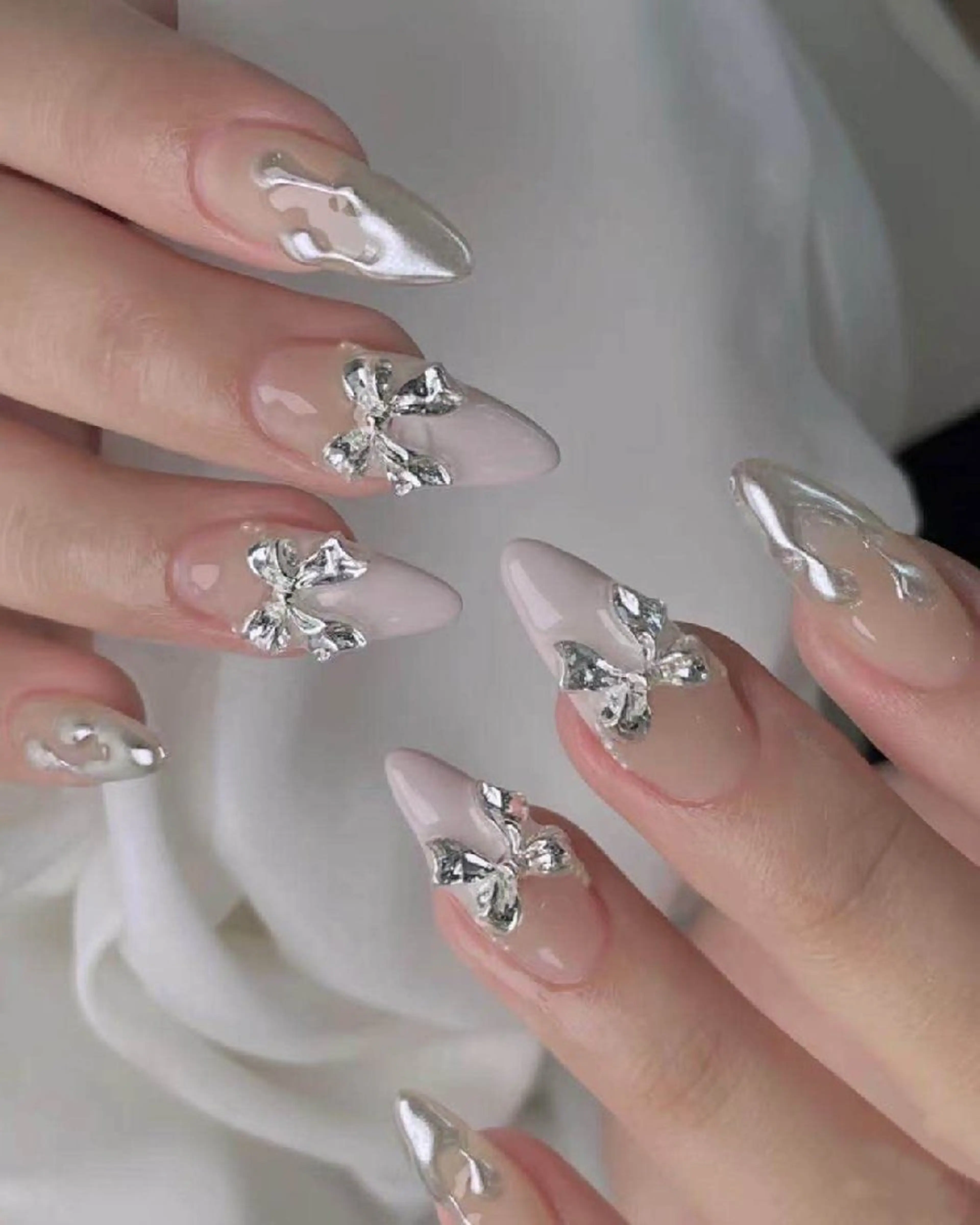 ネイル フラワーネイル フレンチネイル ジェルネイル ガラスフレンチ ハート Oomiya 服部のネイルデザイン