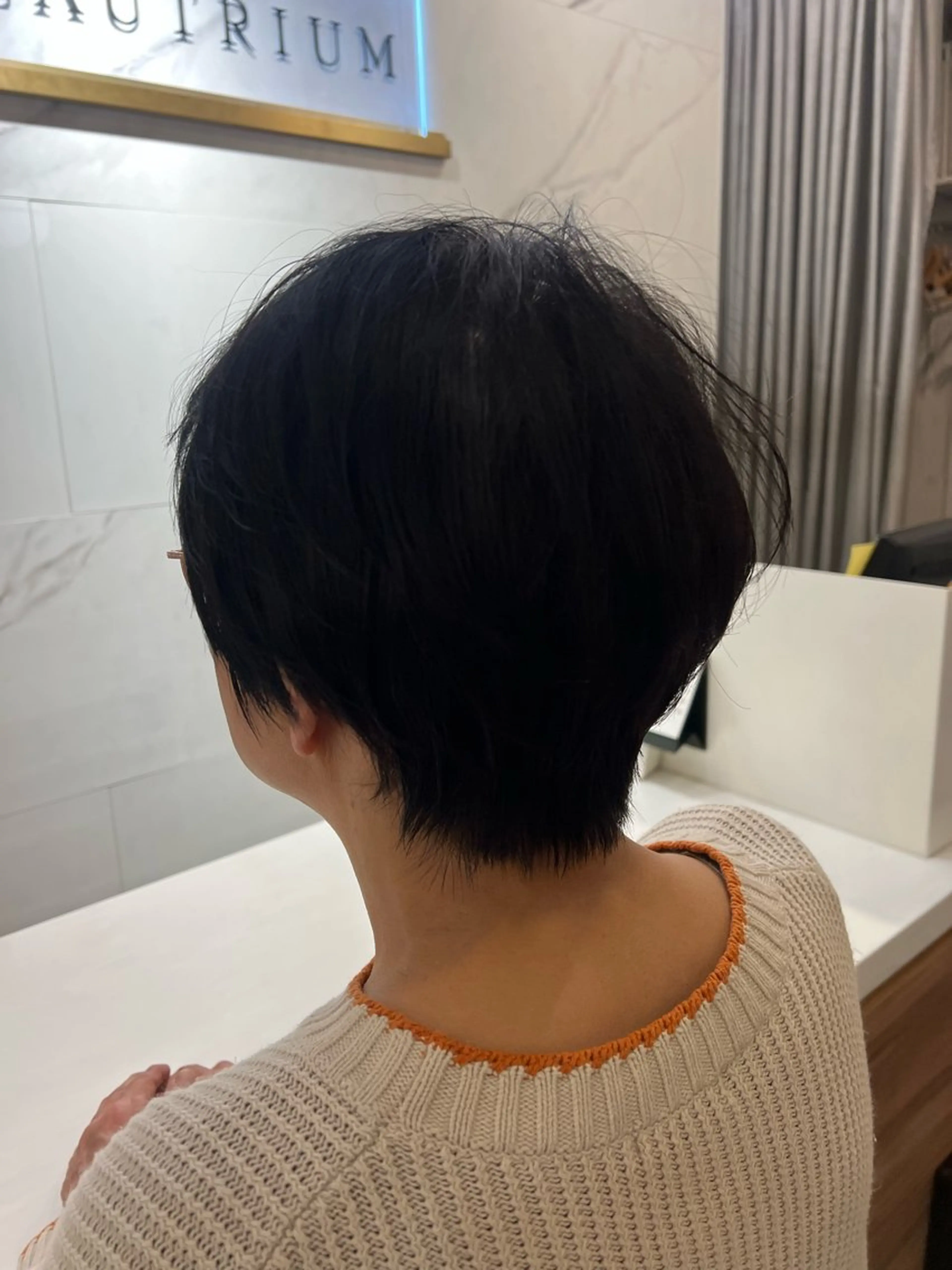 ショート 村中 逸紀のヘアスタイル