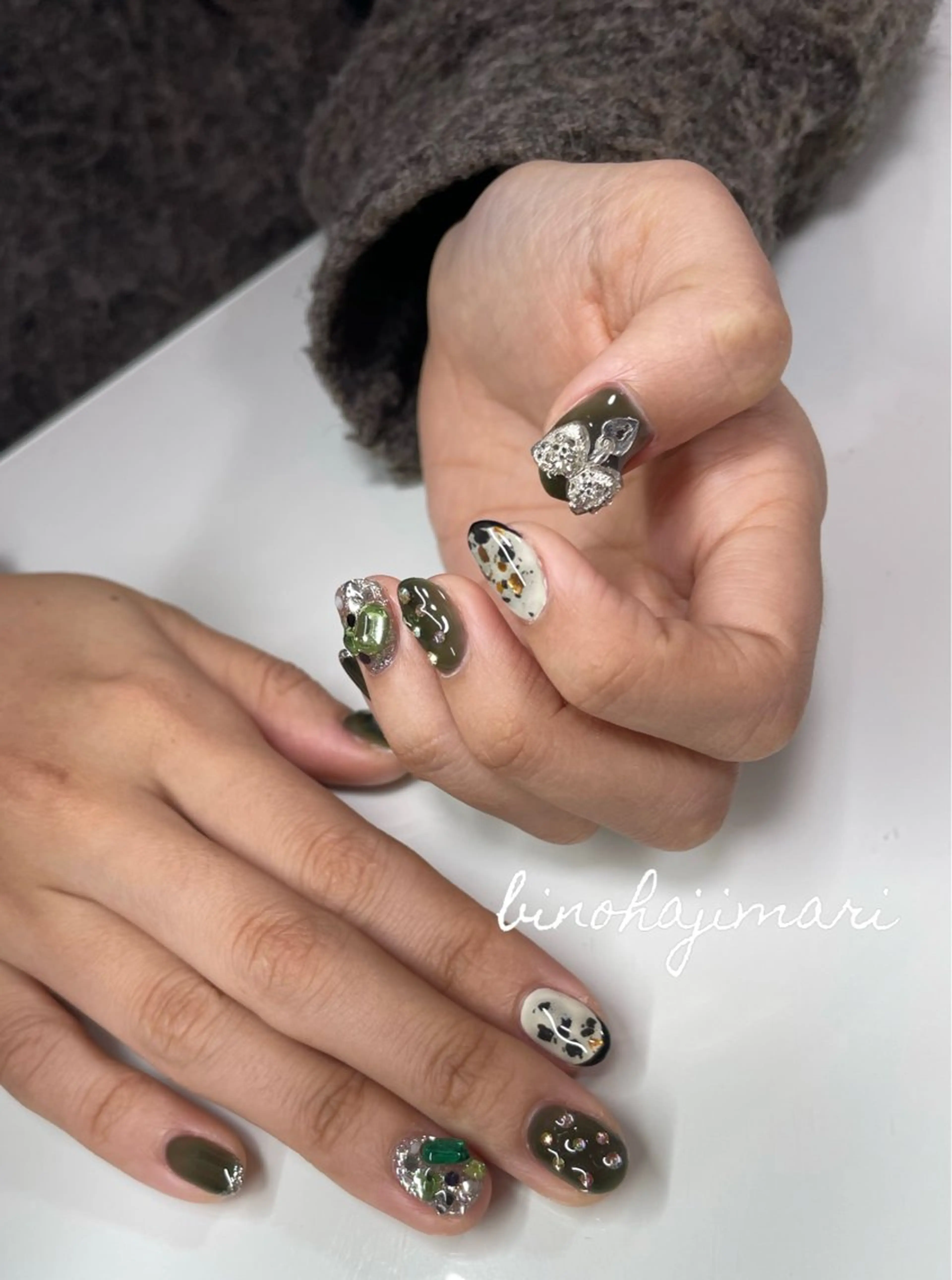 ネイル アートネイル フラッシュネイル 韓国ネイル ラメ(グリッター) シルバー ♡Bivi♡自爪に 優しいネイルサロンのネイルデザイン