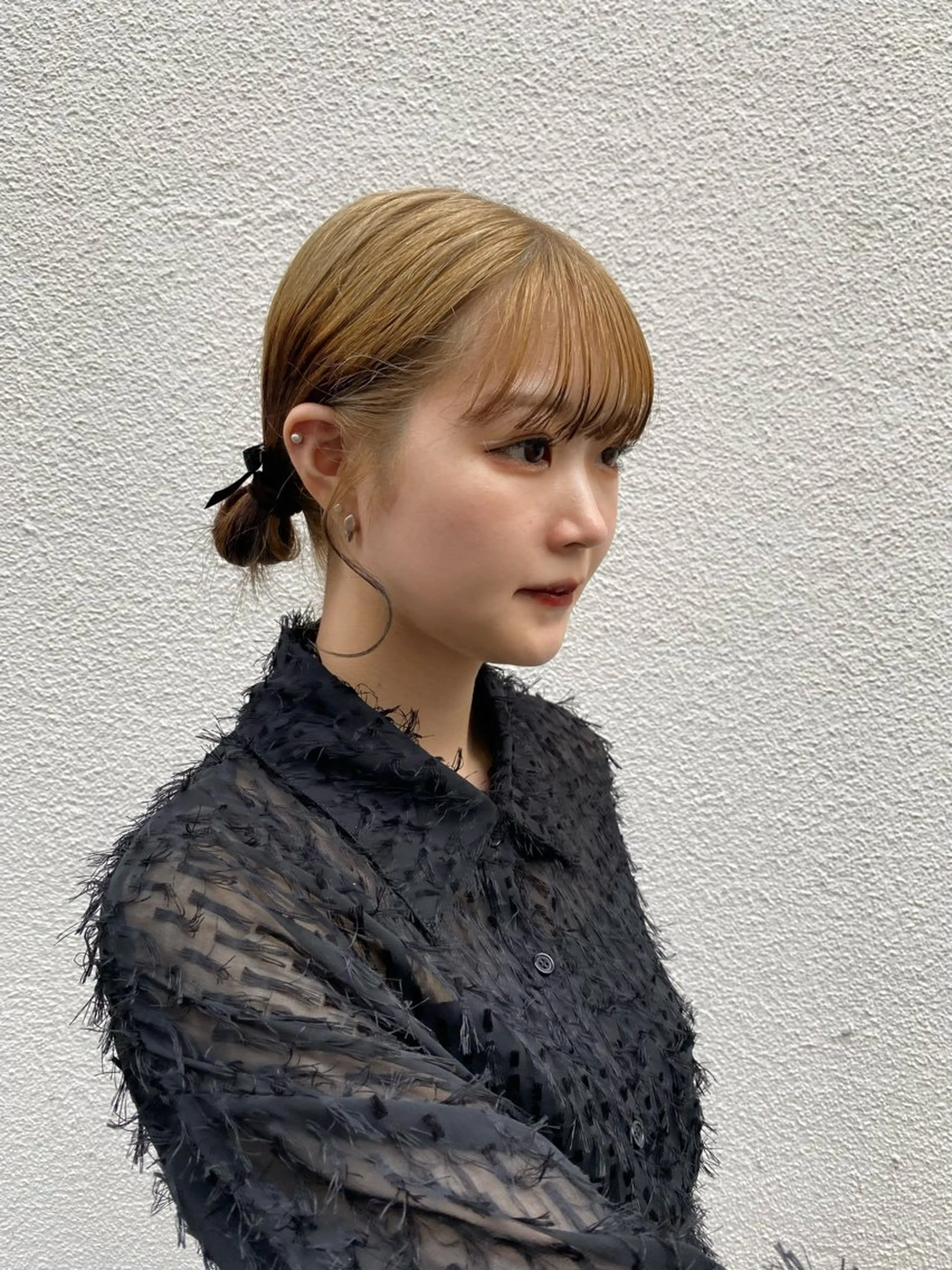 ミディアム カラー 曲がる縮毛矯正 センターパートのヘアスタイル