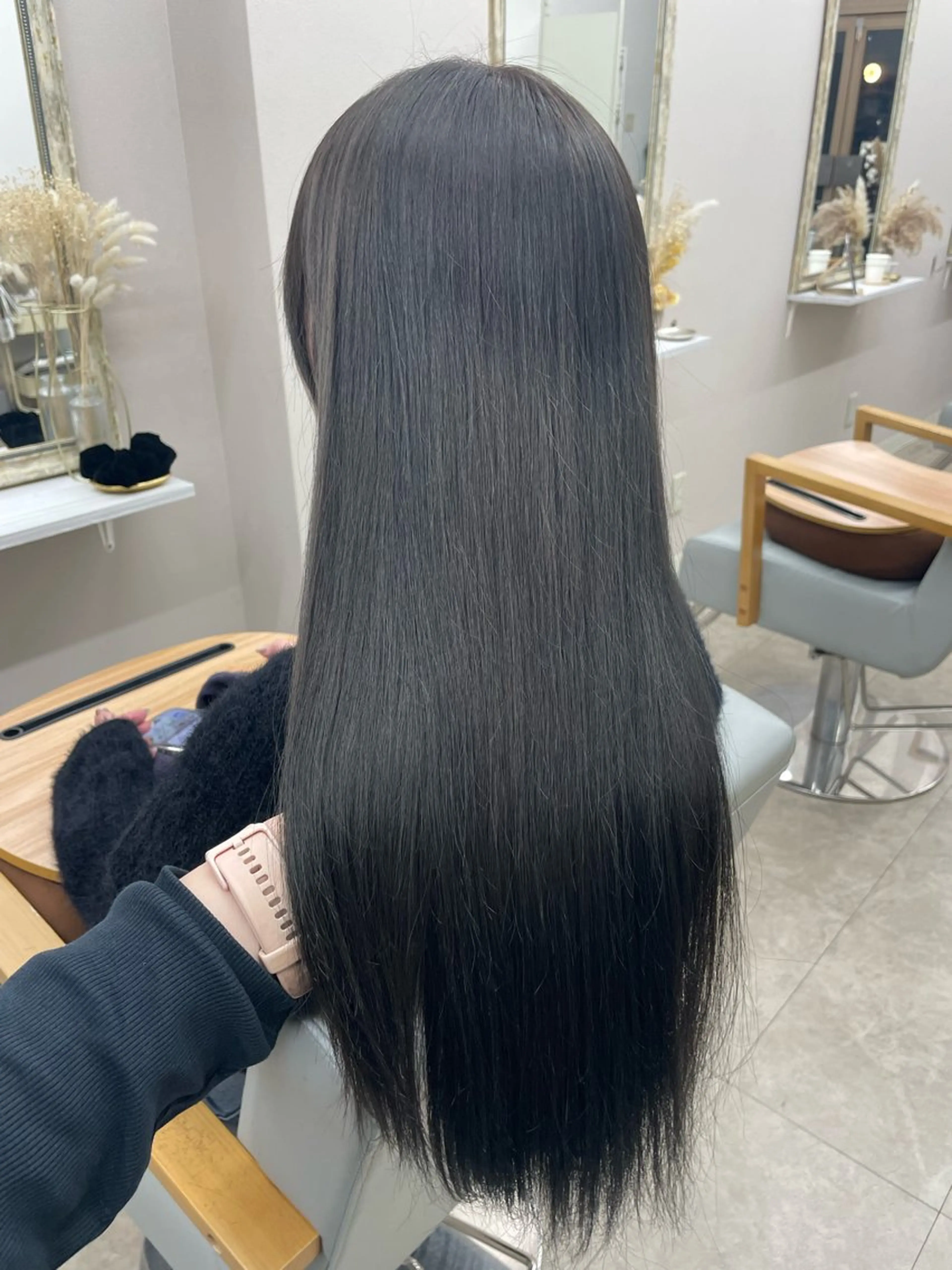 ロング 髪質改善 トリートメント luna ayane ／透明感カラーのヘアスタイル