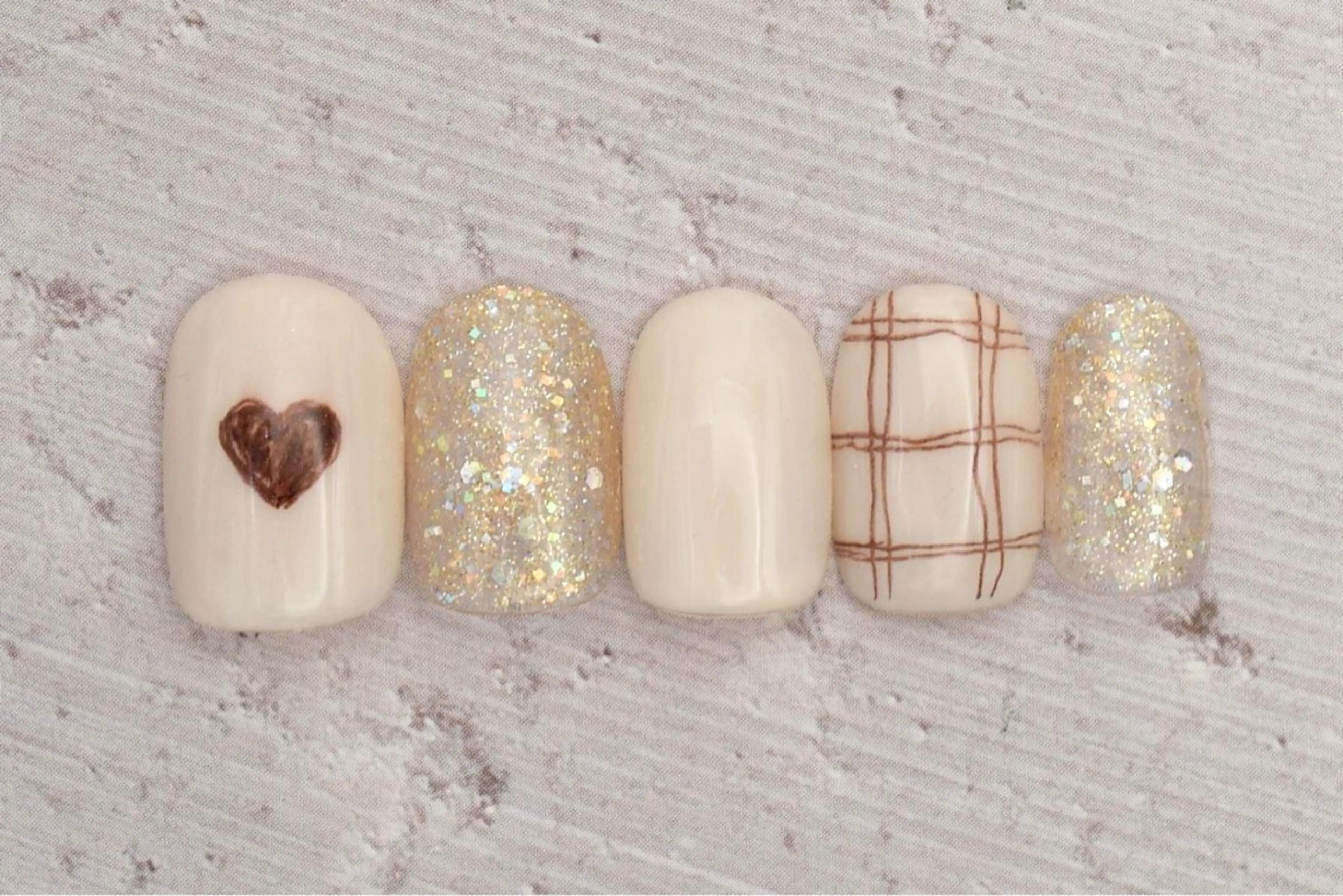 ネイル ガーリー 🎀ayaka 🎀 prishのネイルデザイン