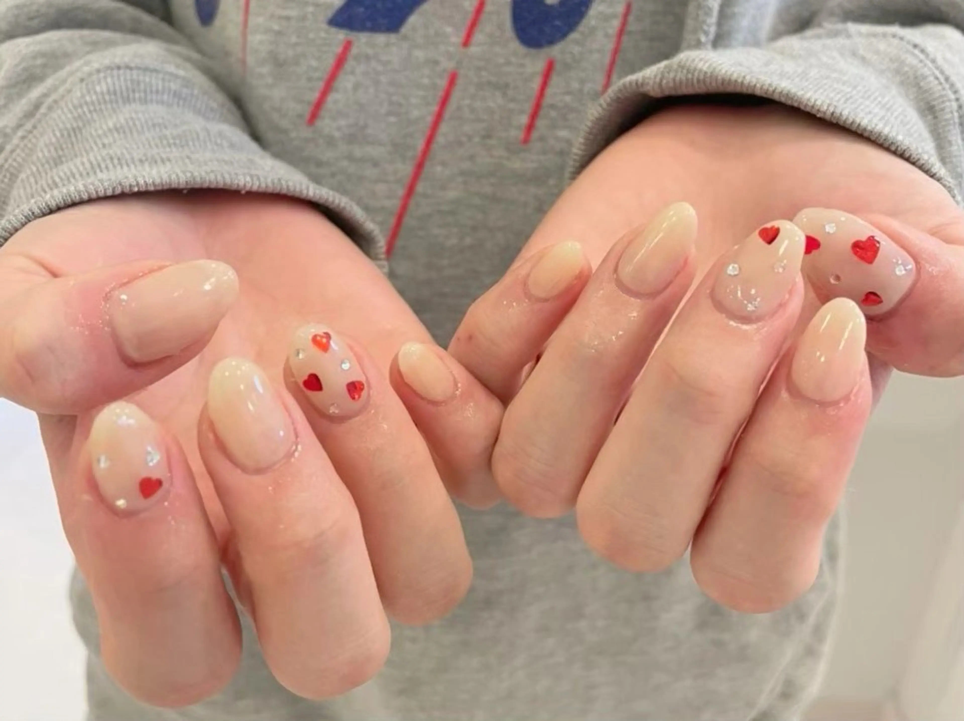 ネイル グラデーション キラキラネイル 韓国ネイル マグネットネイル ニュアンスネイル ハンドネイル 🎀大人nail /NOISMはな🎀のネイルデザイン